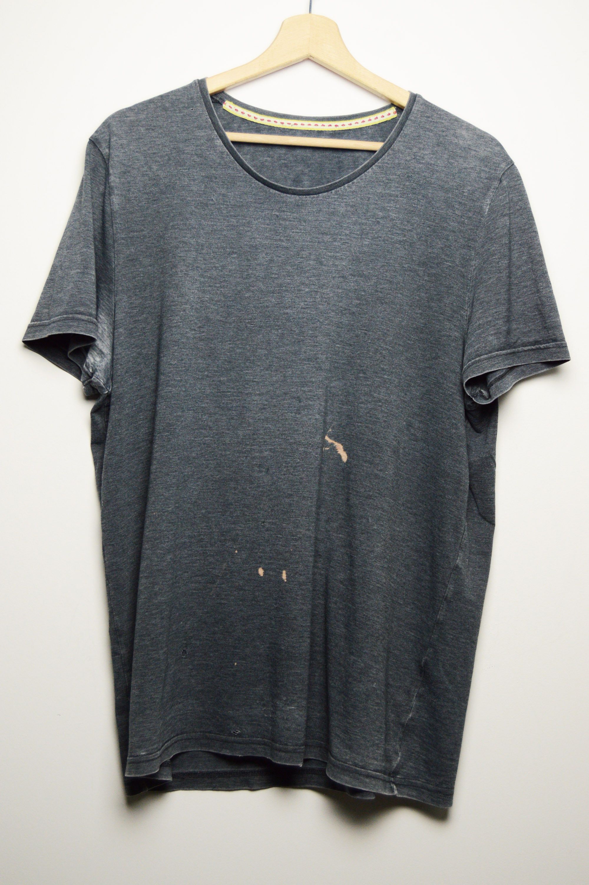 image of Archival Clothing x Avant Garde Vintage Faded Trashed Tee in Grey, Men's (Size Large)
