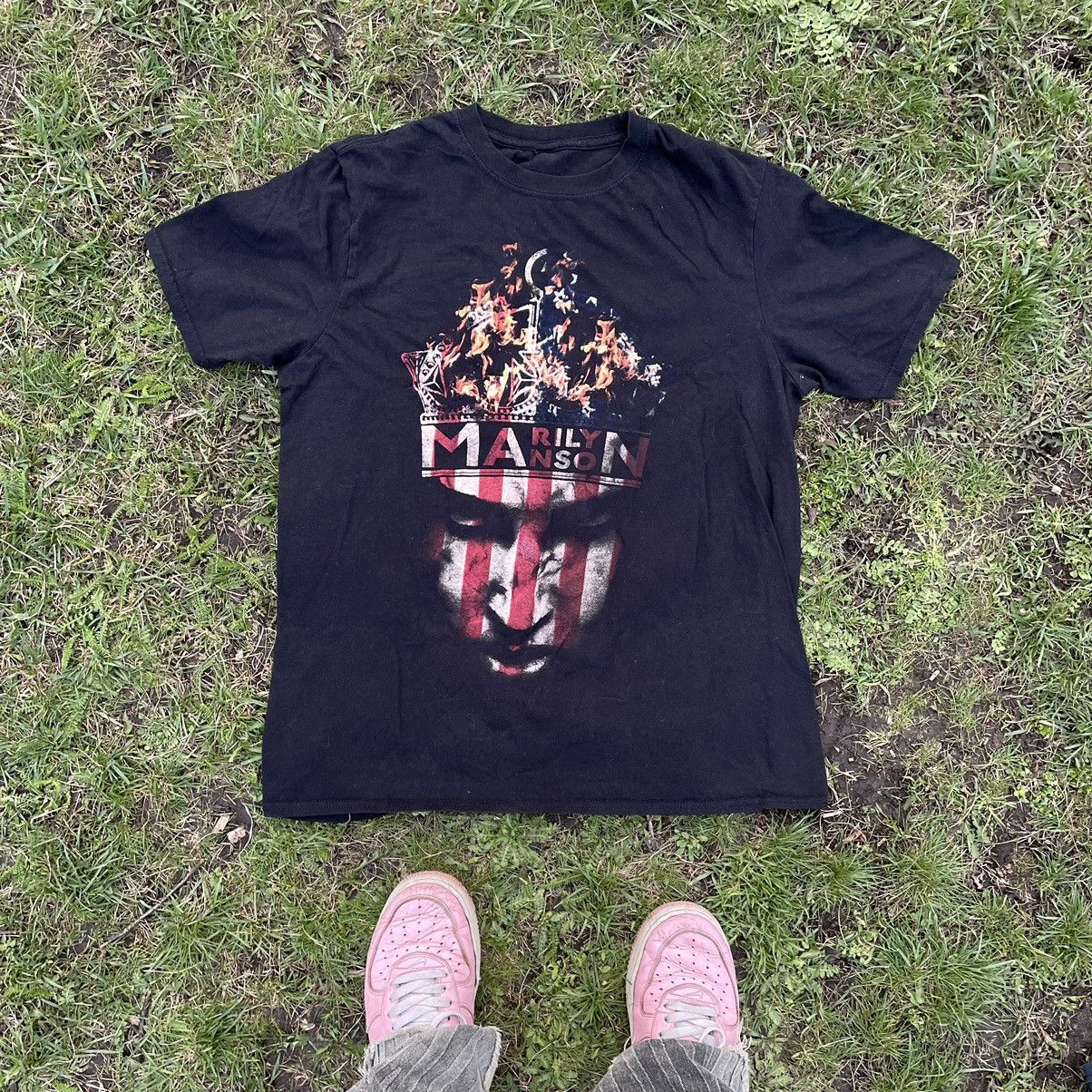Vintage Vintage 90s Marilyn Manson Faded Graphic Band Tee Grunge L Size US L / EU 52-54 / 3 - 1 Thumbnail
