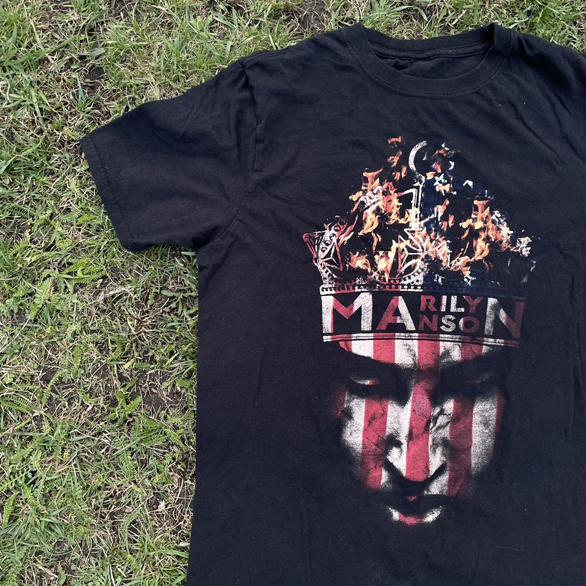 Vintage Vintage 90s Marilyn Manson Faded Graphic Band Tee Grunge L Size US L / EU 52-54 / 3 - 2 Thumbnail