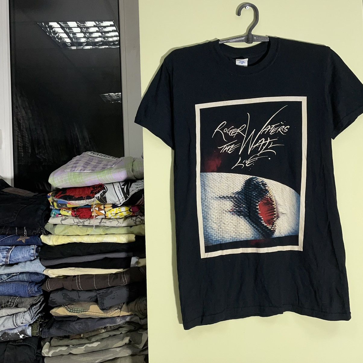 Vintage Vintage Y2K Graphic Tee Band Tee Grunge Aesthetic Black S Size US S / EU 44-46 / 1 - 4 Thumbnail