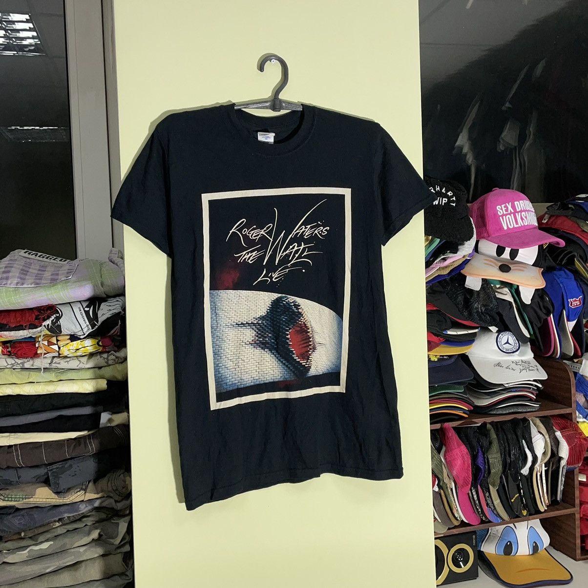 Vintage Vintage Y2K Graphic Tee Band Tee Grunge Aesthetic Black S Size US S / EU 44-46 / 1 - 3 Thumbnail