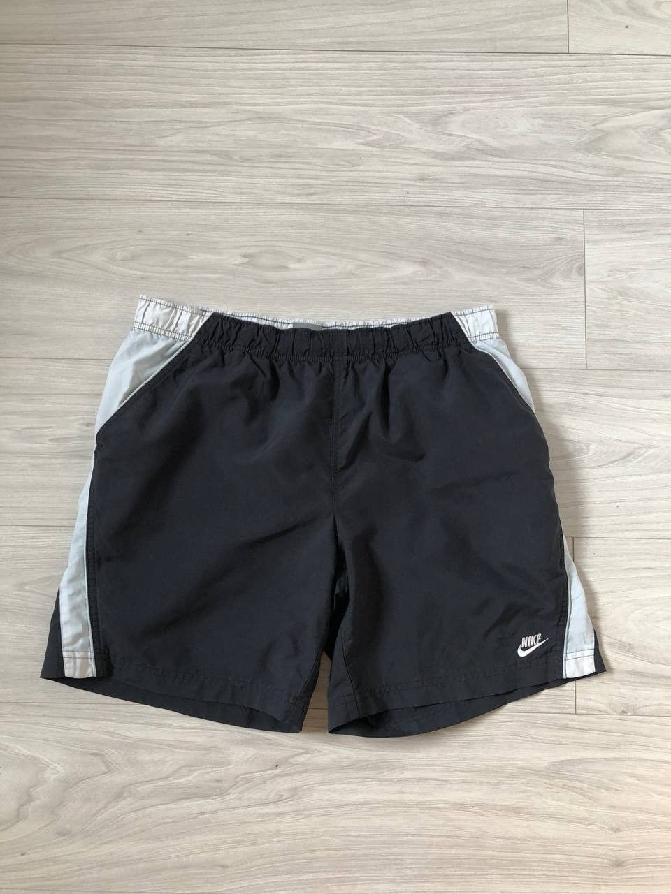 Nike Vintage Nike Shorts Size US 34 / EU 50 - 1 Thumbnail