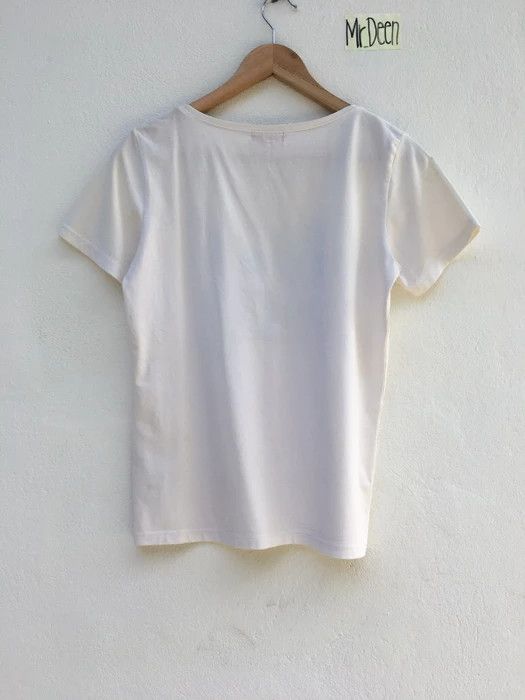 Barbara Kruger Barbara Kruger Tshirt Who is Healed? Who is housed? Size US S / EU 44-46 / 1 - 7 Thumbnail