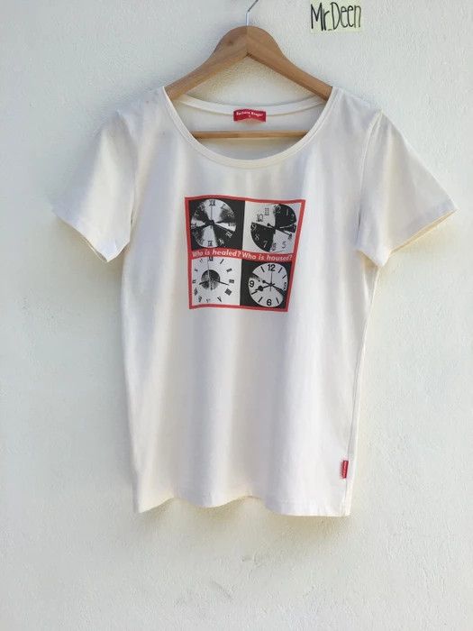 Barbara Kruger Barbara Kruger Tshirt Who is Healed? Who is housed? Size US S / EU 44-46 / 1 - 1 Thumbnail