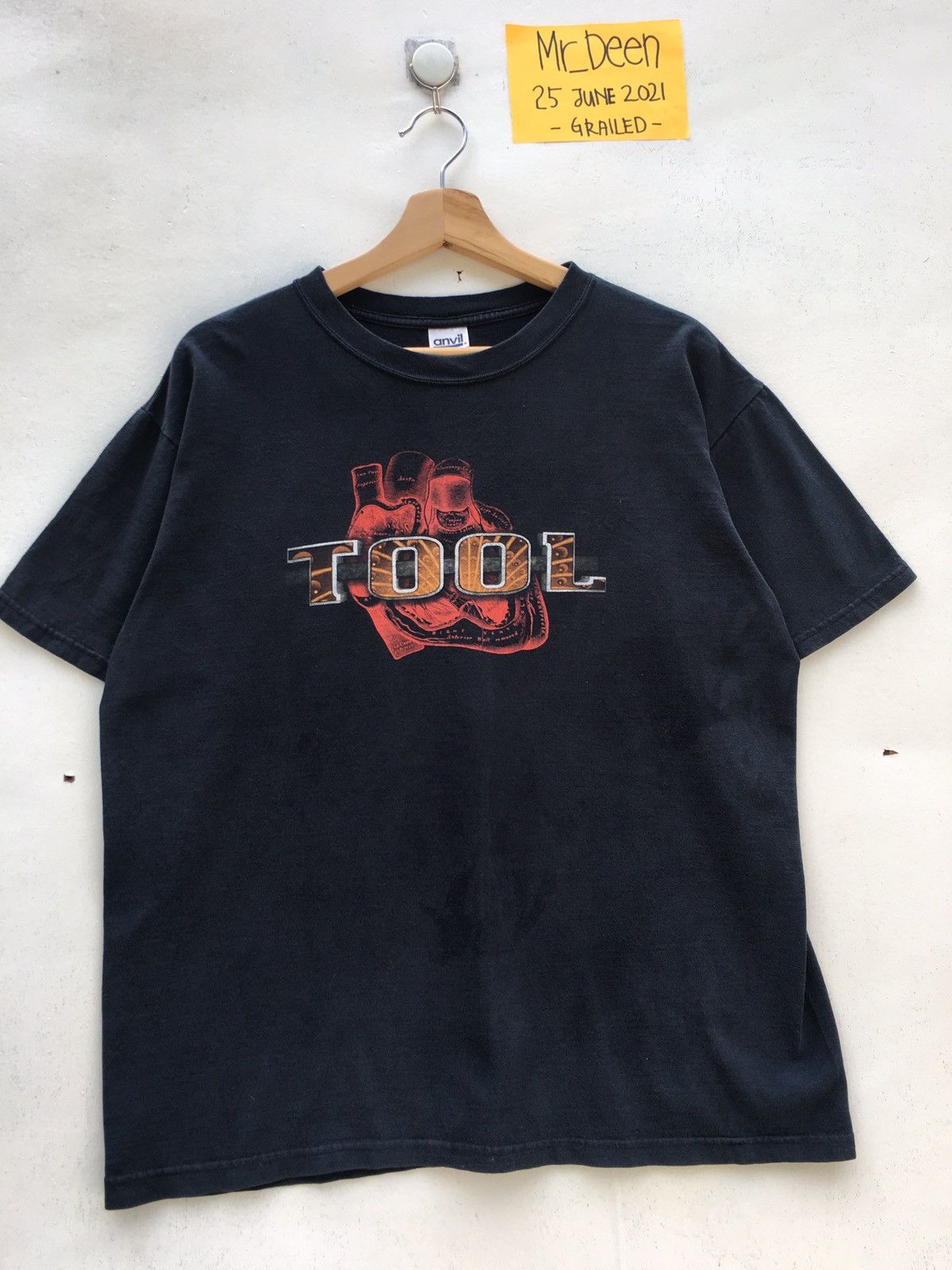Band Tees Vintage TOOL Undertow Heart Anatomy Band T-Shirt Size US L / EU 52-54 / 3 - 1 Thumbnail