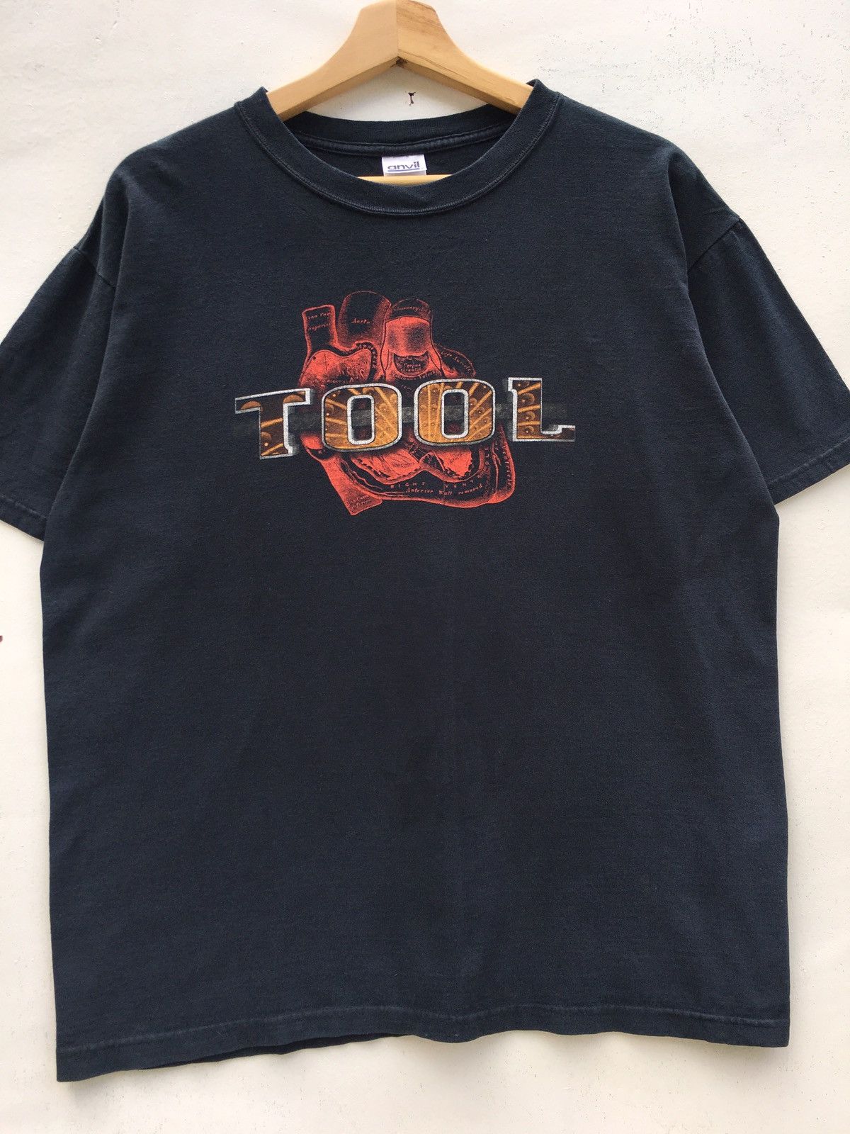Band Tees Vintage TOOL Undertow Heart Anatomy Band T-Shirt Size US L / EU 52-54 / 3 - 4 Thumbnail