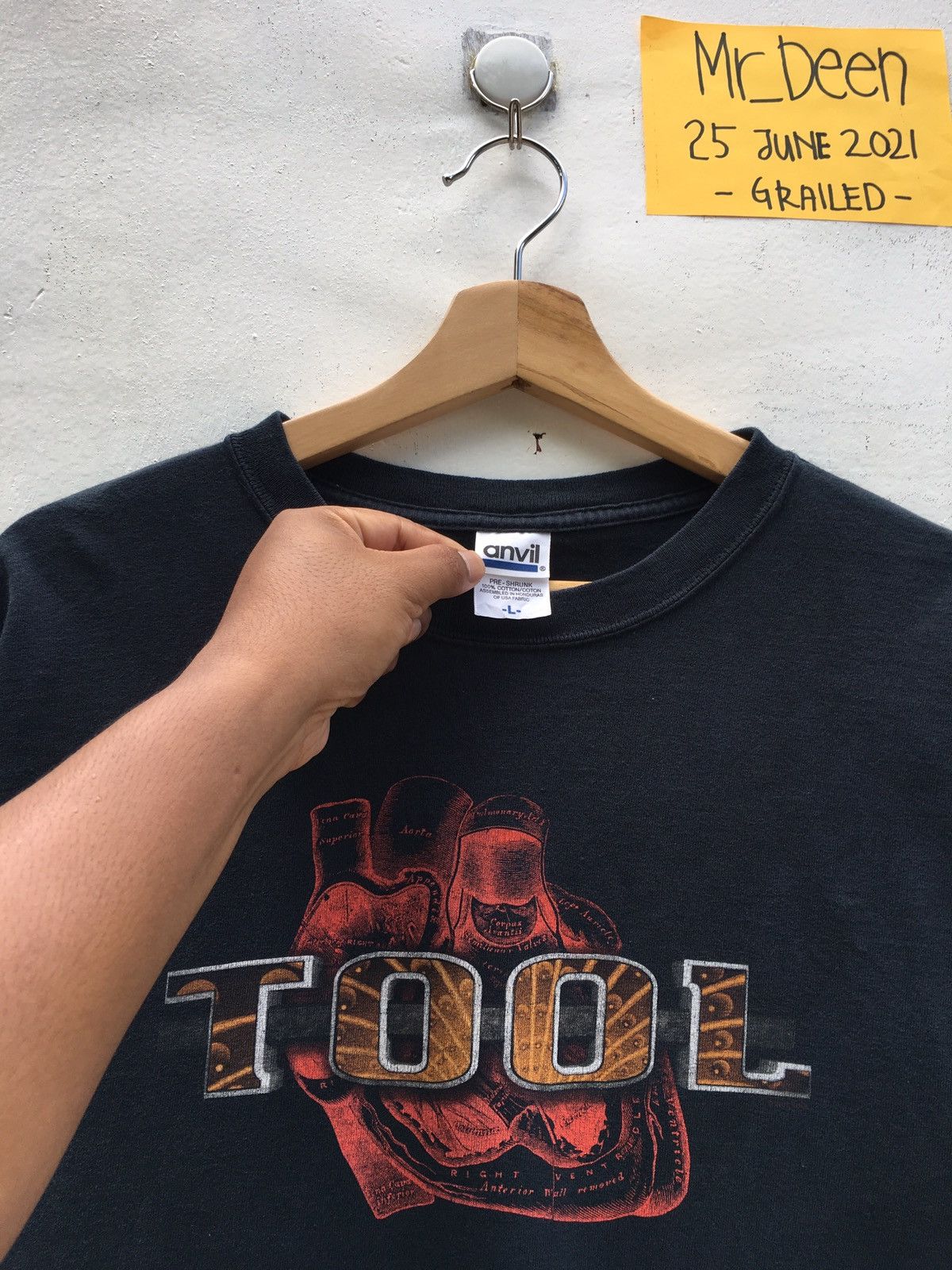 Band Tees Vintage TOOL Undertow Heart Anatomy Band T-Shirt Size US L / EU 52-54 / 3 - 7 Thumbnail