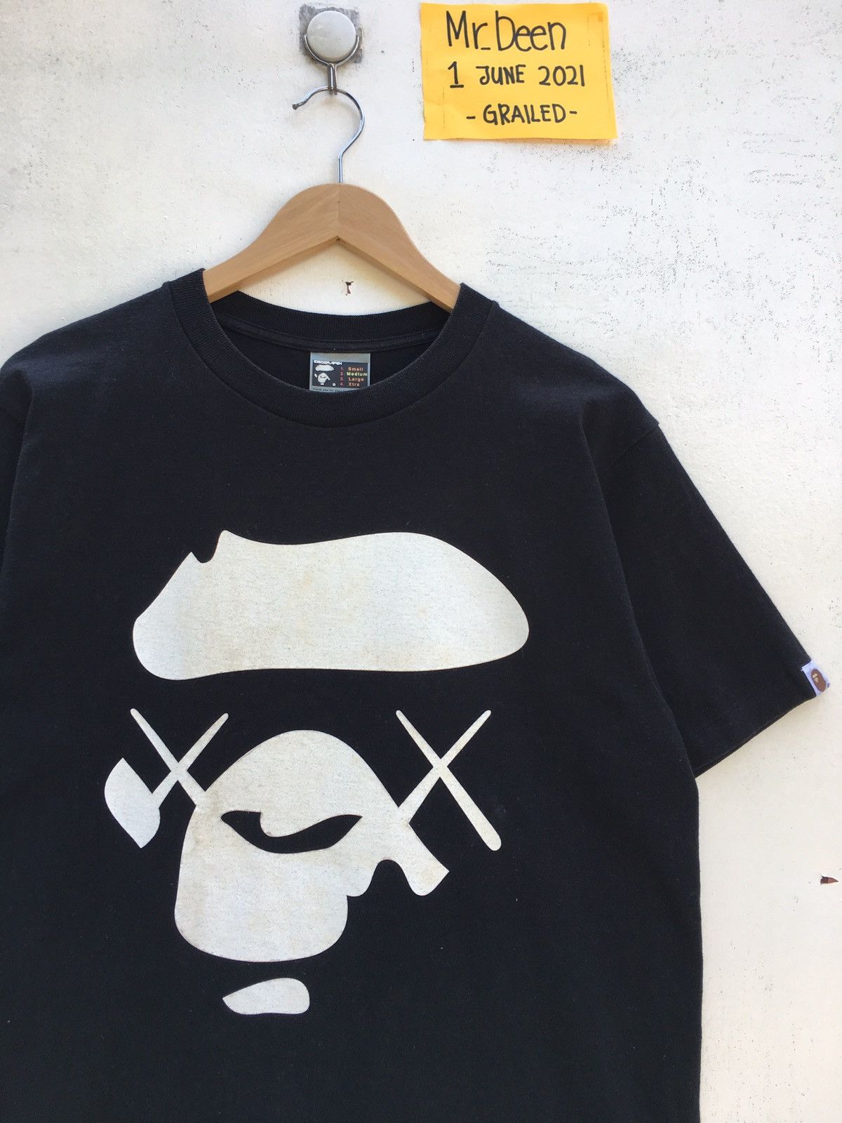 Bape × Kaws Bape x Kaws Ape Face Tee Size US M / EU 48-50 / 2 - 5 Thumbnail