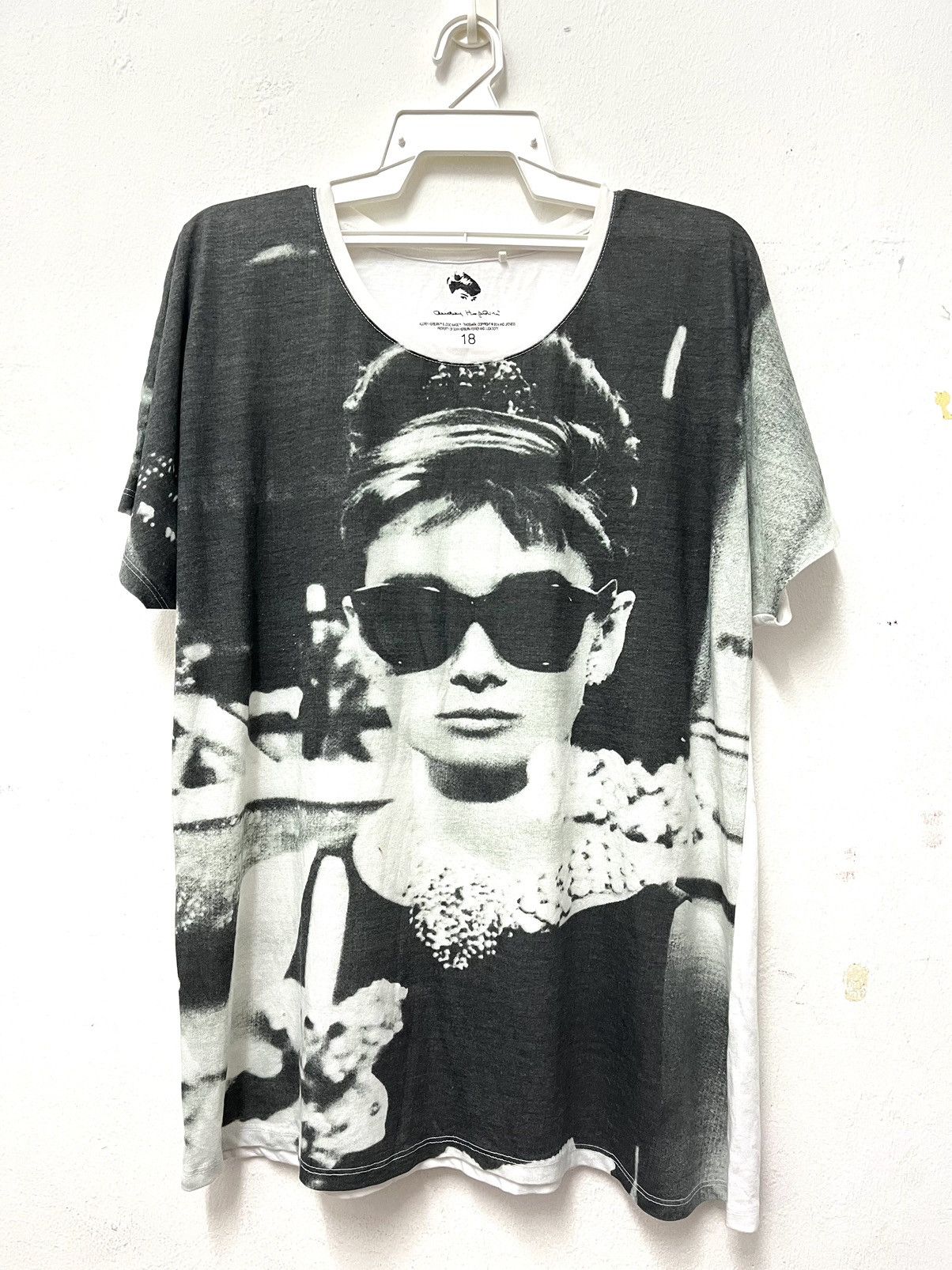 Vintage Audrey Hepburn British Actress Full Print T shirt Size XL / US 12-14 / IT 48-50 - 1 Thumbnail
