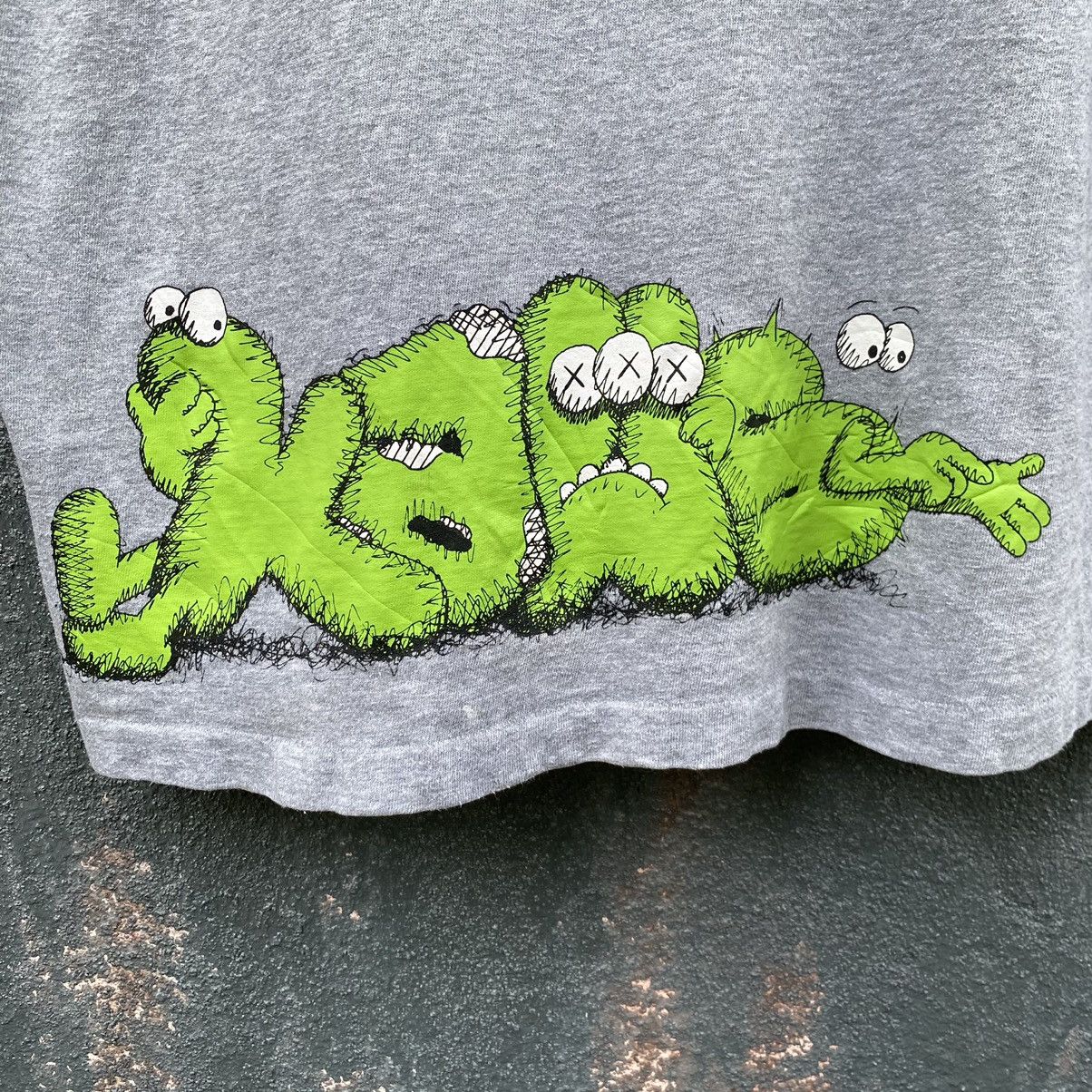 Kaws × Peanuts × Uniqlo Thrashed Kaws x Uniqlo Japanese Brand ERD GRUNGE TEE Size US L / EU 52-54 / 3 - 3 Thumbnail