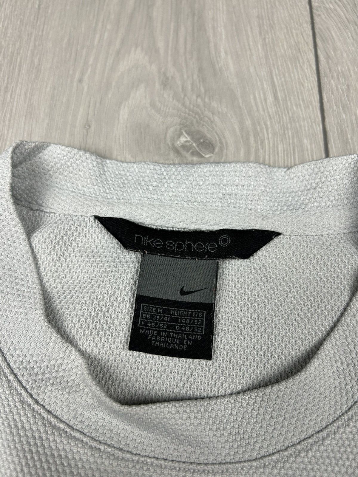 Nike × Vintage Nike Vintage T shirt centre logo Size US M / EU 48-50 / 2 - 4 Thumbnail