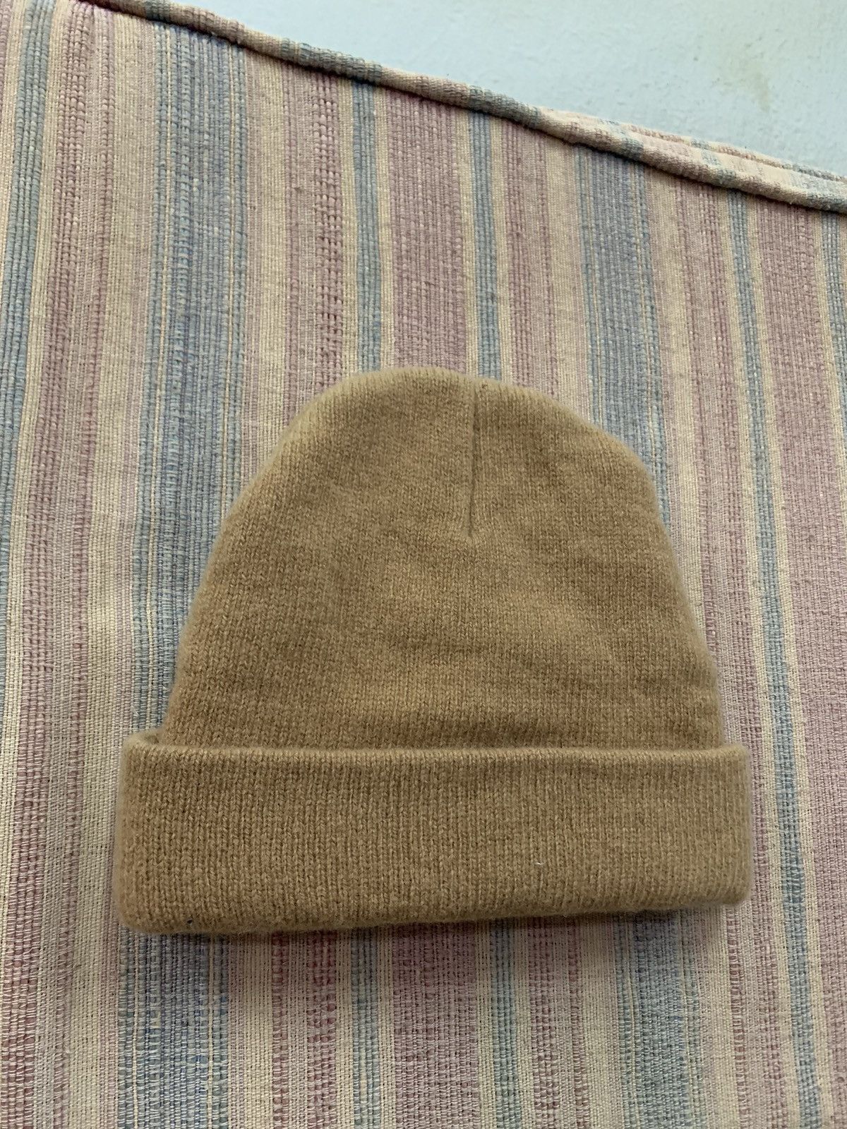 Burberry 🔥BURBERRY 100% LAMBSWOOL BANNIE MADE IN ENGLAND Size ONE SIZE - 7 Thumbnail