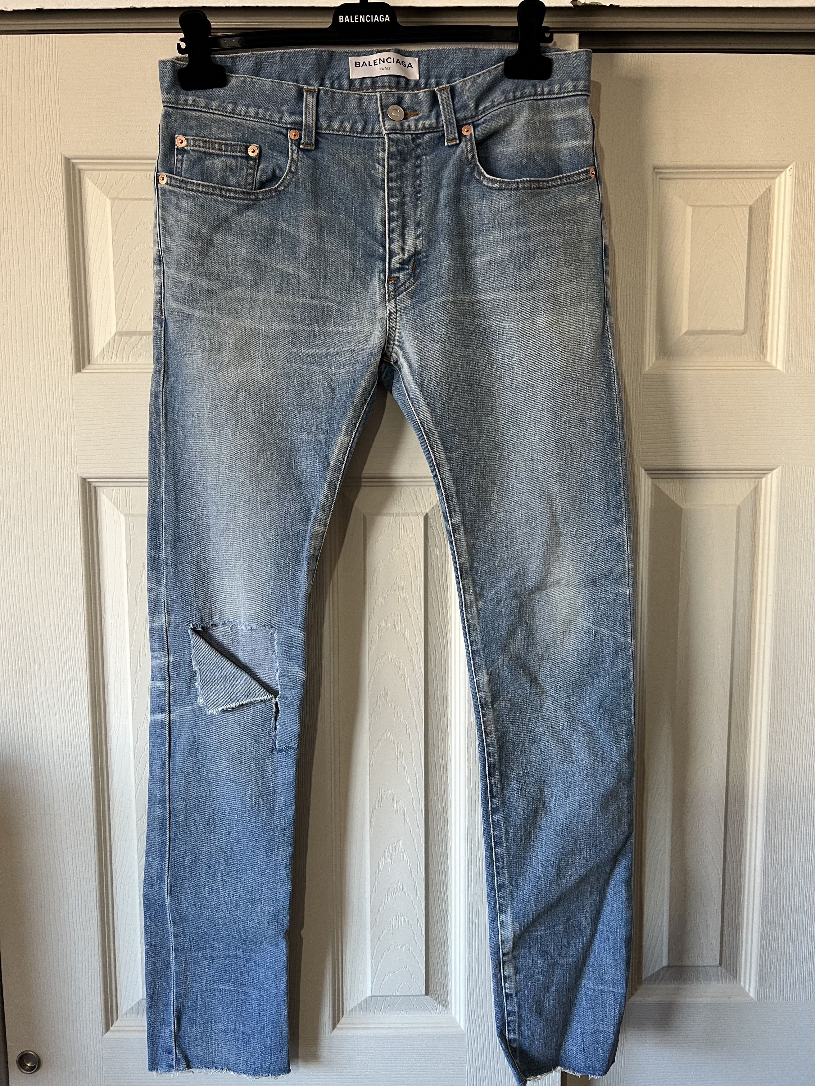 Distressed Skinny Jeans