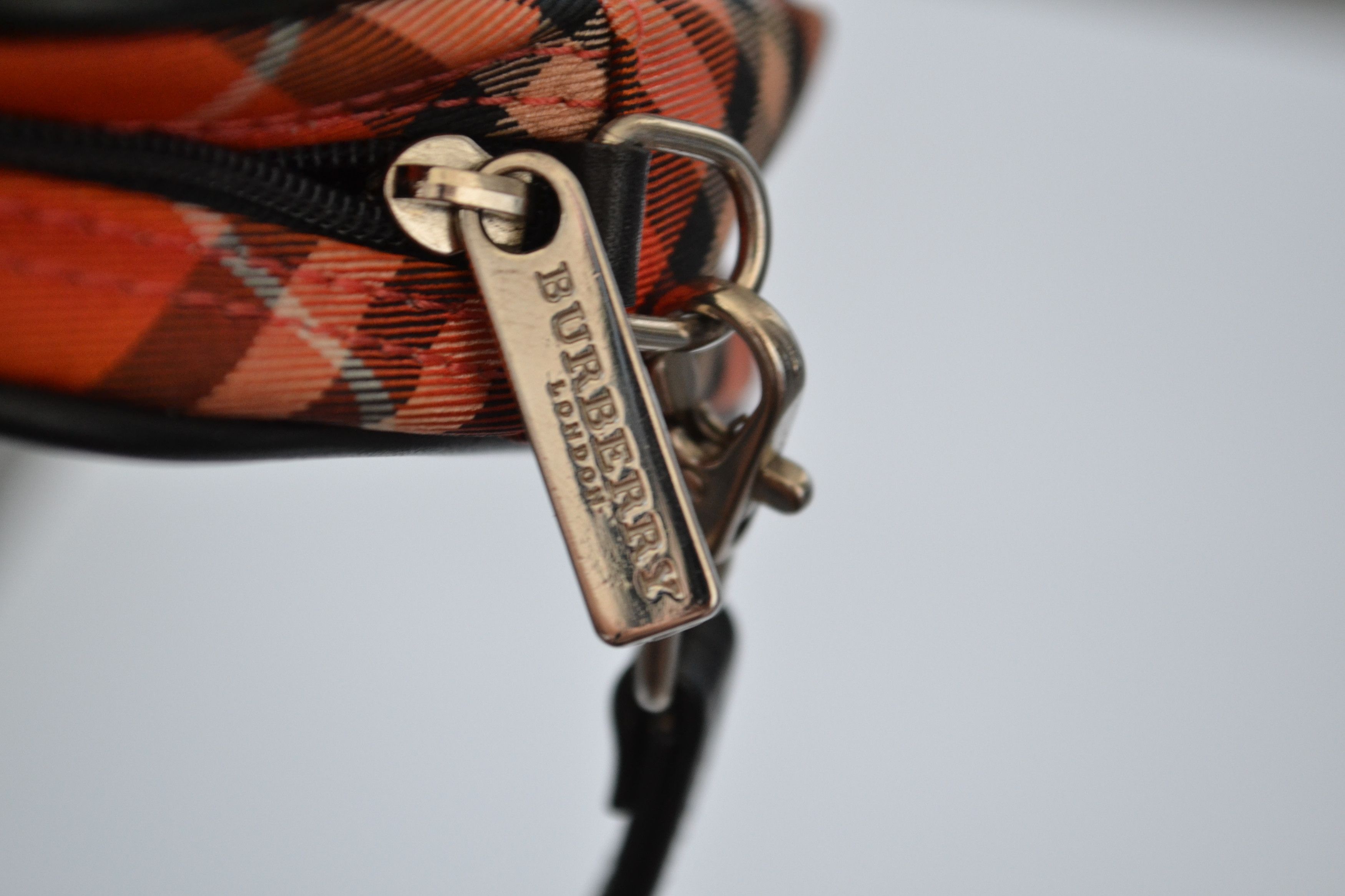 Burberry BURBERRY Bag Mini Nova Check Handbag Zip Black Red Size ONE SIZE - 5 Thumbnail