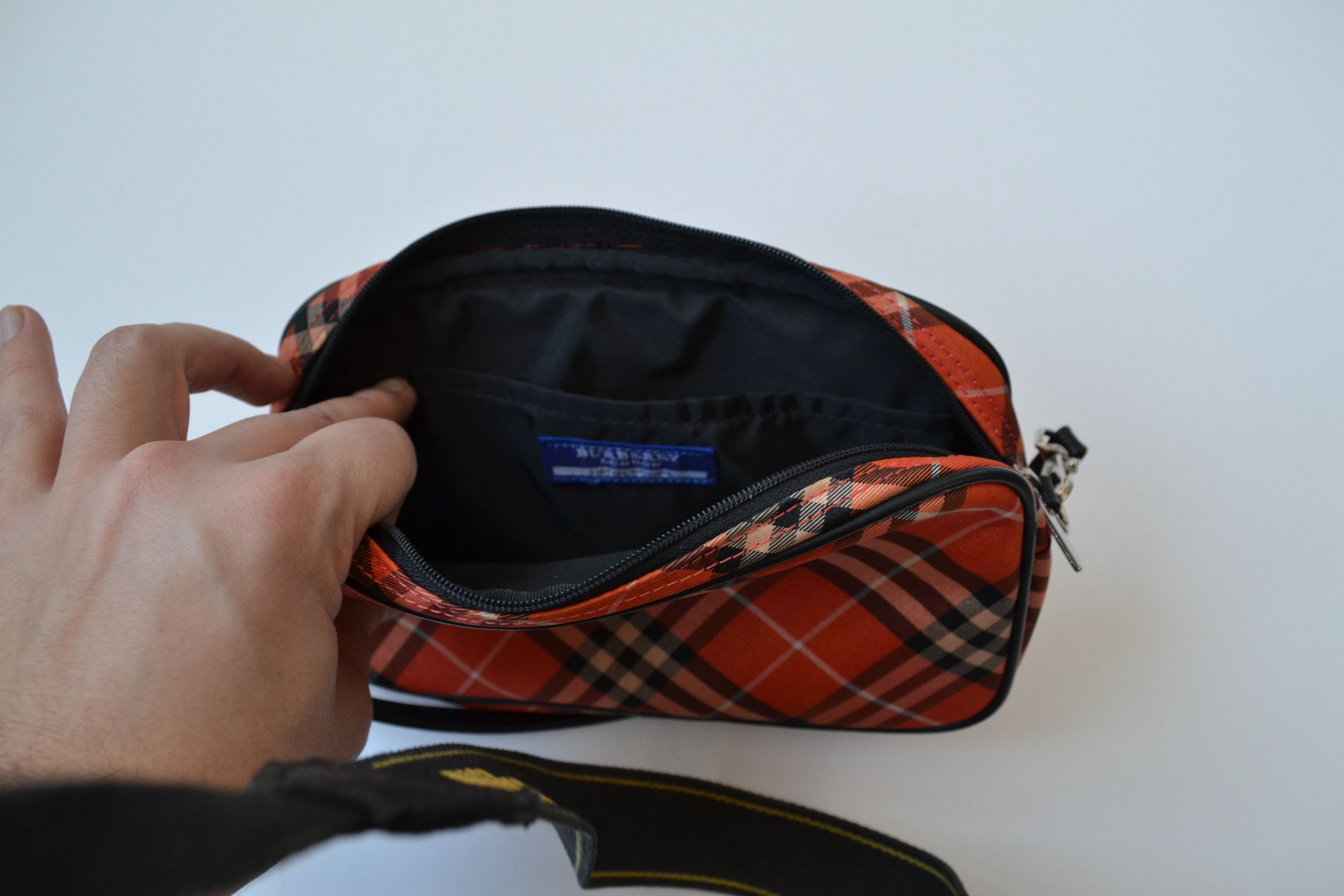 Burberry BURBERRY Bag Mini Nova Check Handbag Zip Black Red Size ONE SIZE - 3 Thumbnail