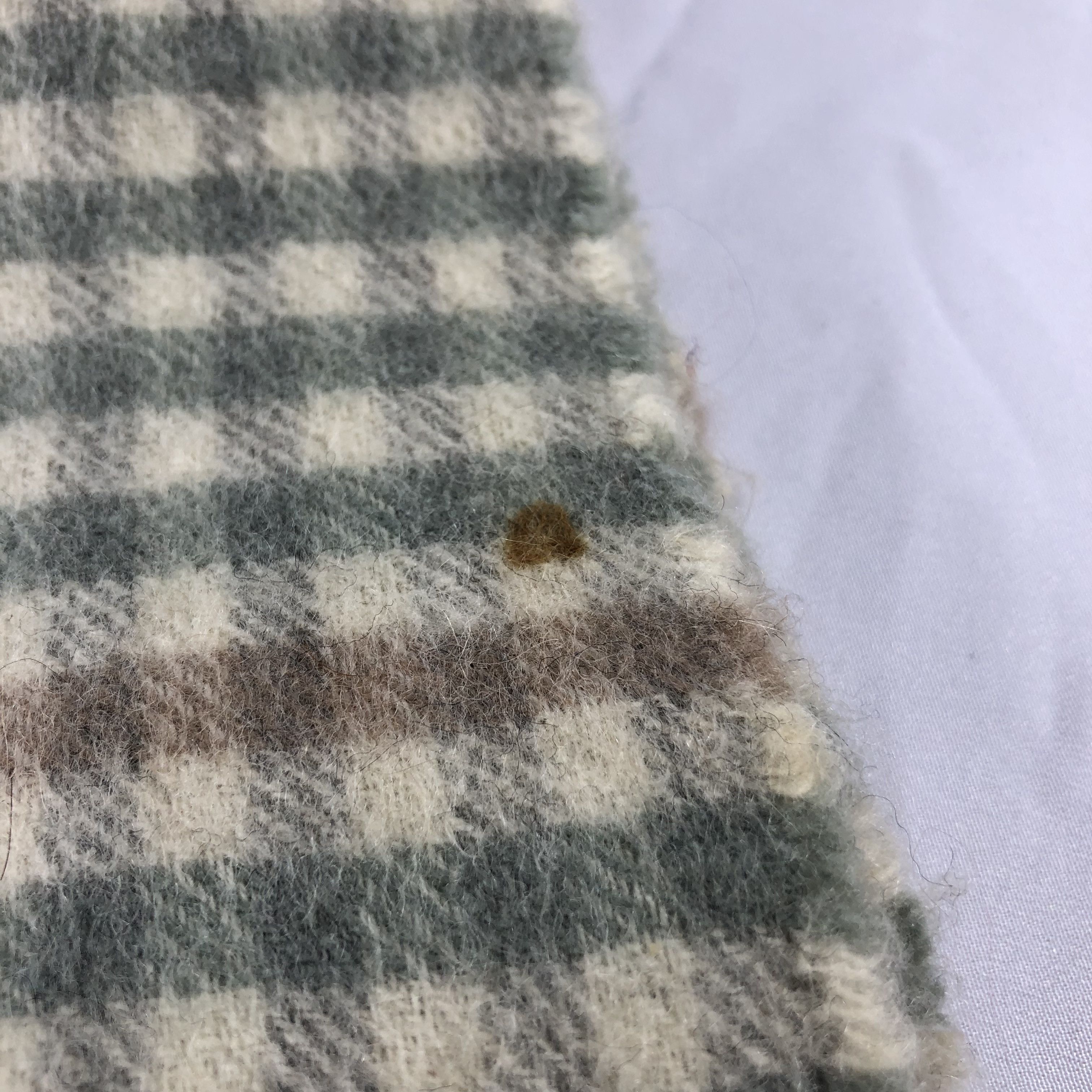 Johnstons Of Elgin Johnstons of Elgin Cashmere Gingham Scarf Muffler V1051 Size ONE SIZE - 5 Thumbnail