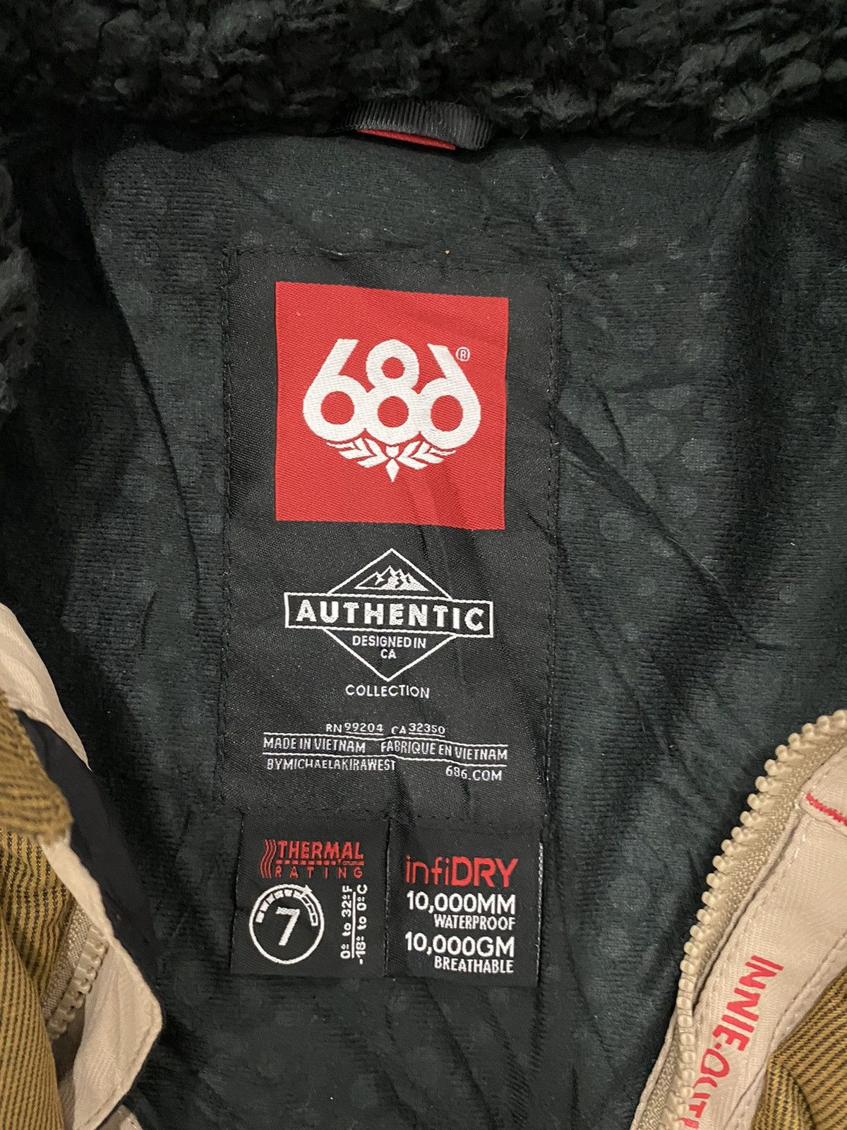 686 686 Warmix Puffer Jacket Size XS-S Size US XS / EU 42 / 0 - 7 Thumbnail