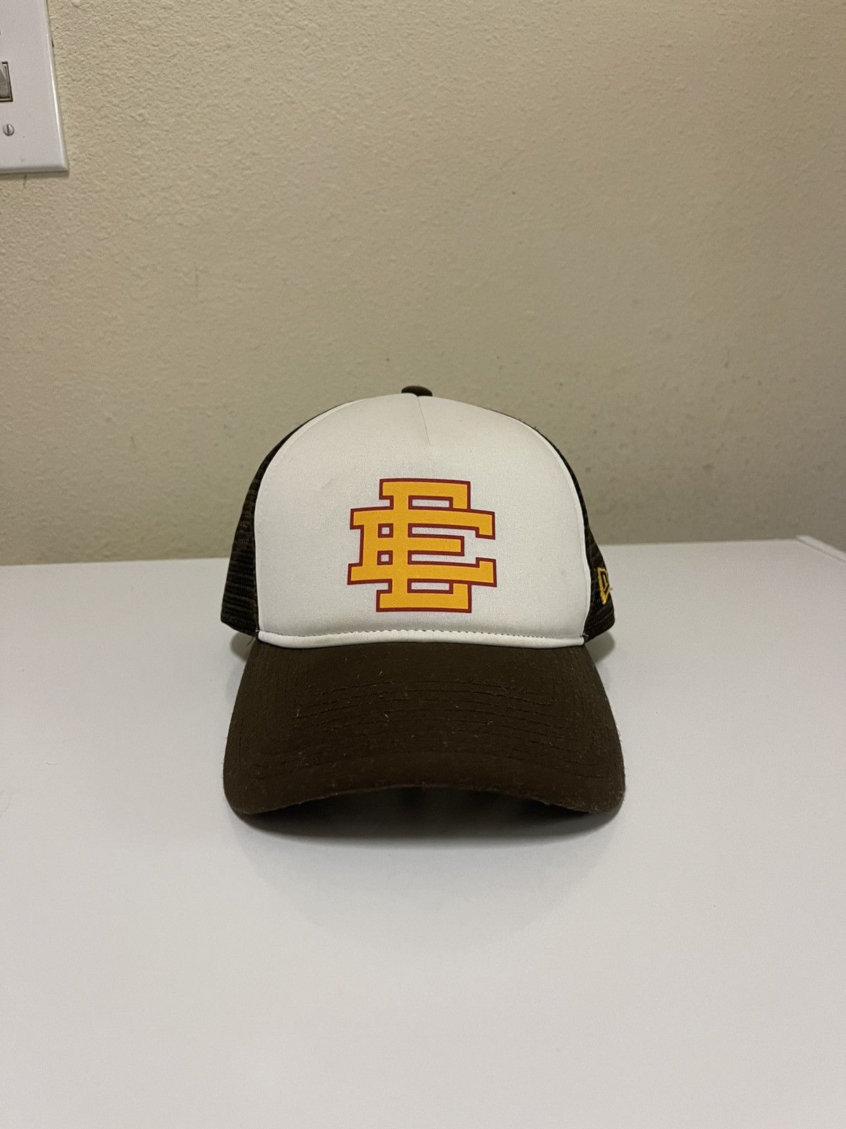 Eric Emanuel × New Era EE Trucker Hat Size ONE SIZE - 2 Thumbnail