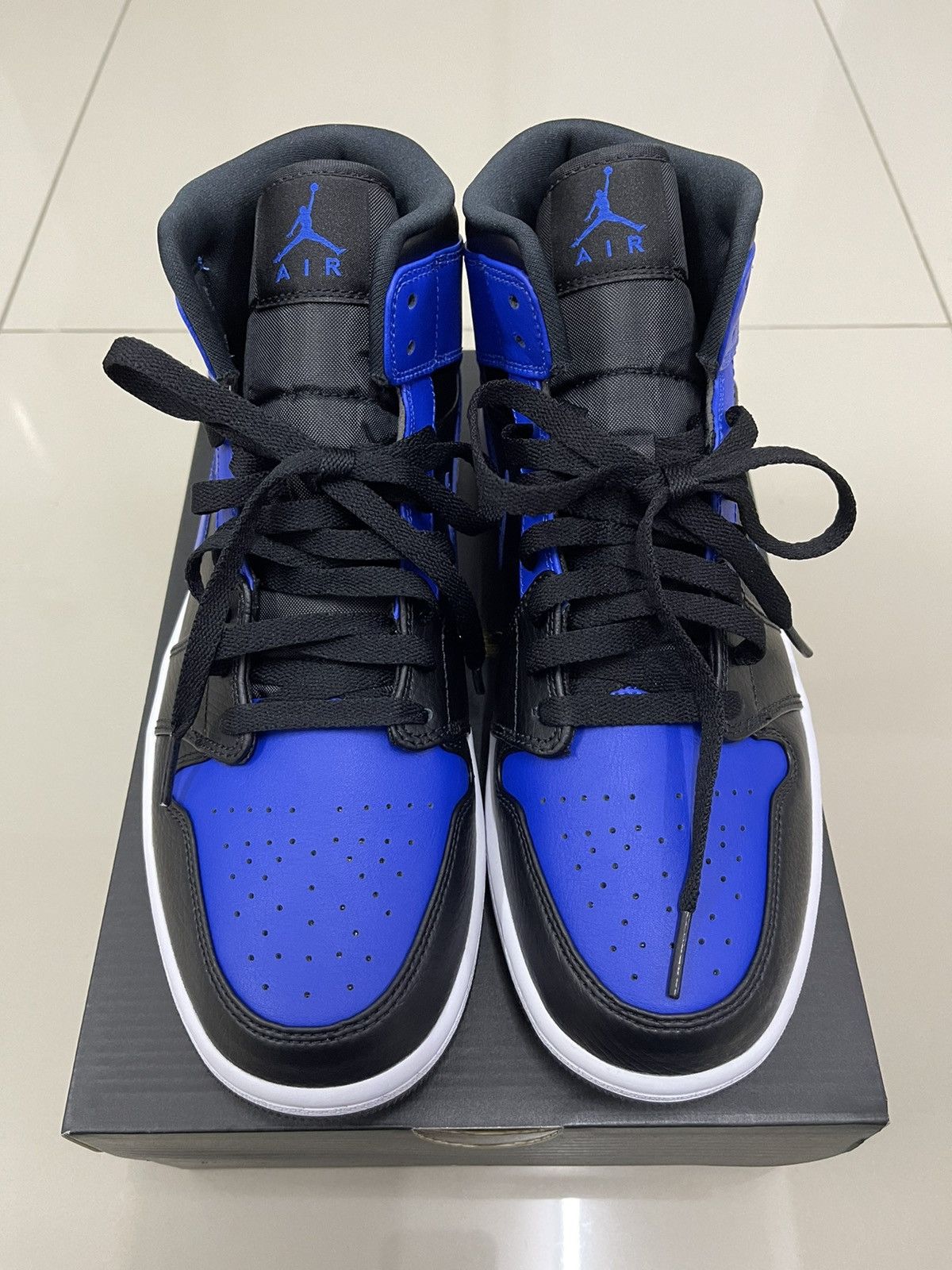 Jordan Brand Rare NIKE AIR JORDAN AJ1 Mid Hyper Royal Size US 9 / EU 42 - 2 Thumbnail