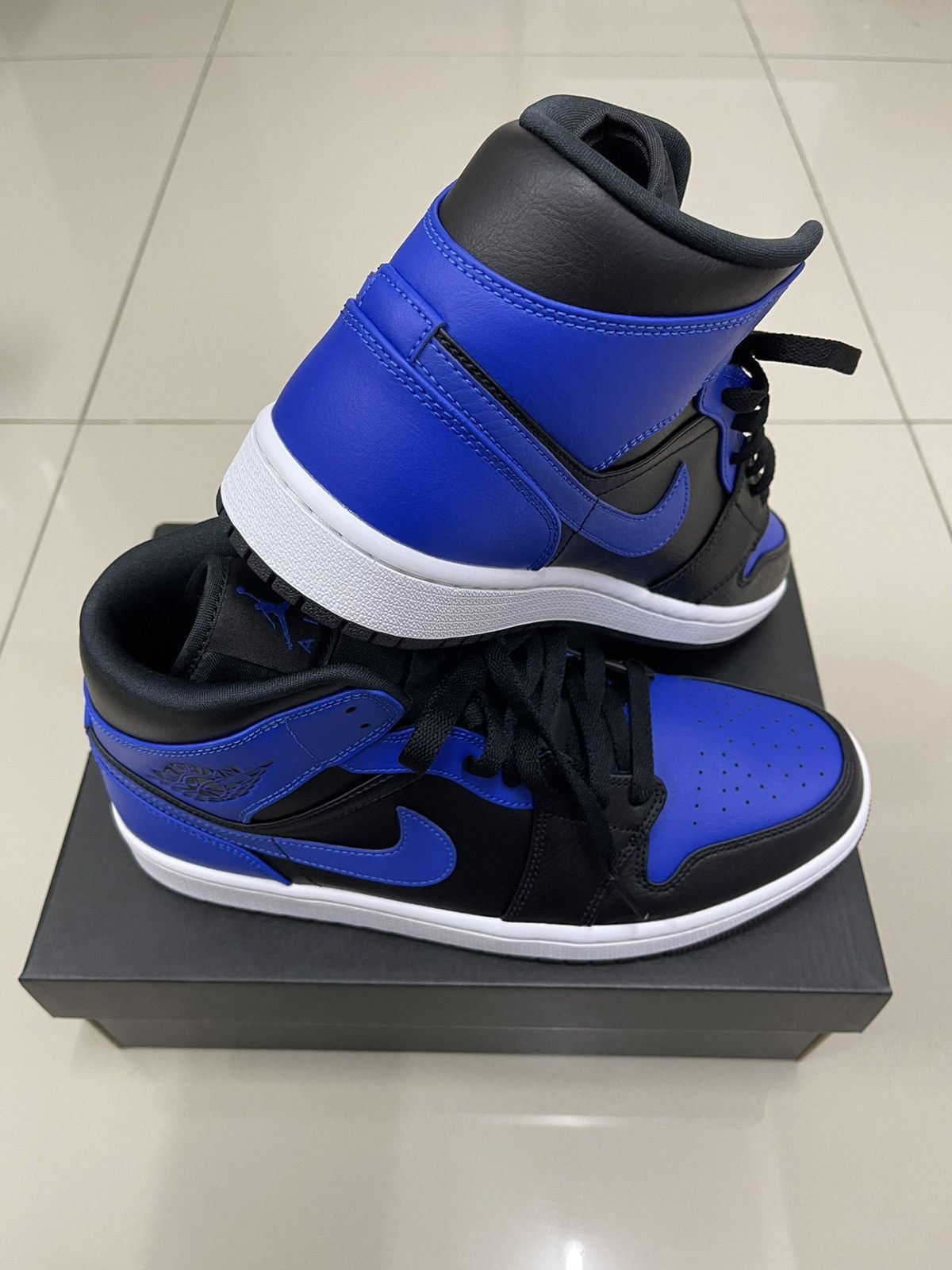 Jordan Brand Rare NIKE AIR JORDAN AJ1 Mid Hyper Royal Size US 9 / EU 42 - 5 Thumbnail