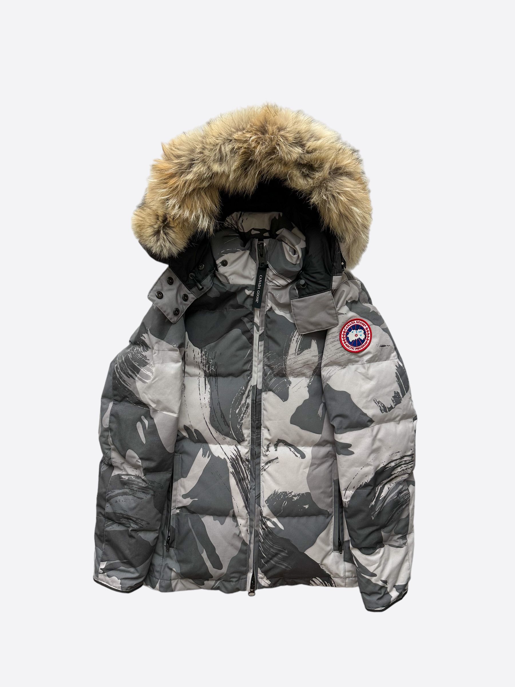 White camo best sale canada goose jacket