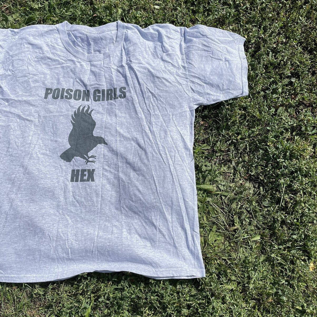 Vintage Vintage Y2K Sun Faded Poison Girls Hex Graphic Tee Cropped L Size US L / EU 52-54 / 3 - 2 Thumbnail