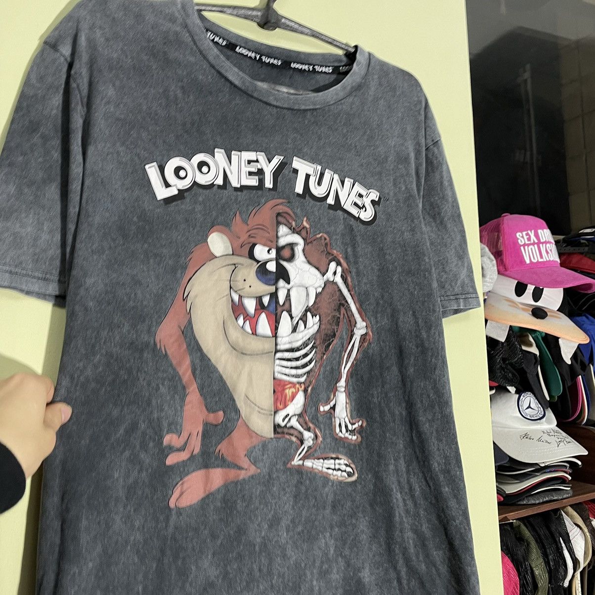 Vintage Vintage Y2K Looney Tunes Sun Faded Graphic Tee Skater Boxy M Size US M / EU 48-50 / 2 - 5 Thumbnail