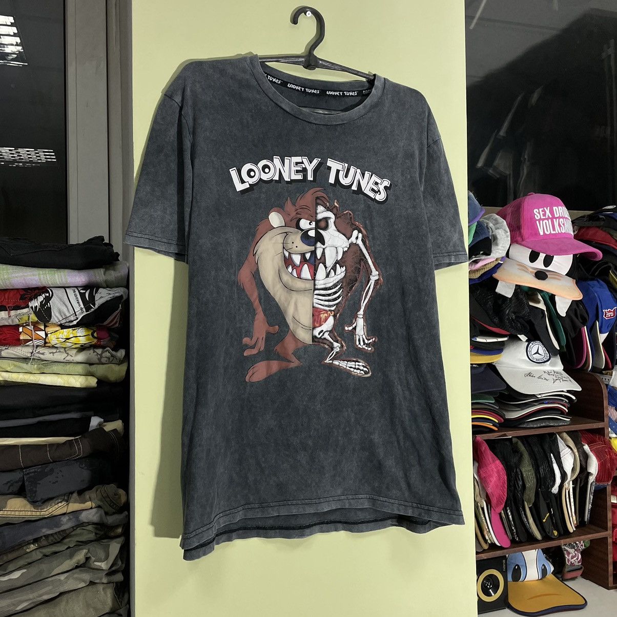 Vintage Vintage Y2K Looney Tunes Sun Faded Graphic Tee Skater Boxy M Size US M / EU 48-50 / 2 - 2 Thumbnail
