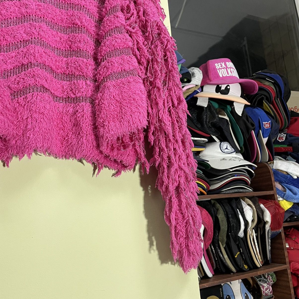 Vintage Y2K Hot Pink Fuzzy Cropped Sweater Hypebeast Rave Graphic OS Size ONE SIZE - 9 Thumbnail
