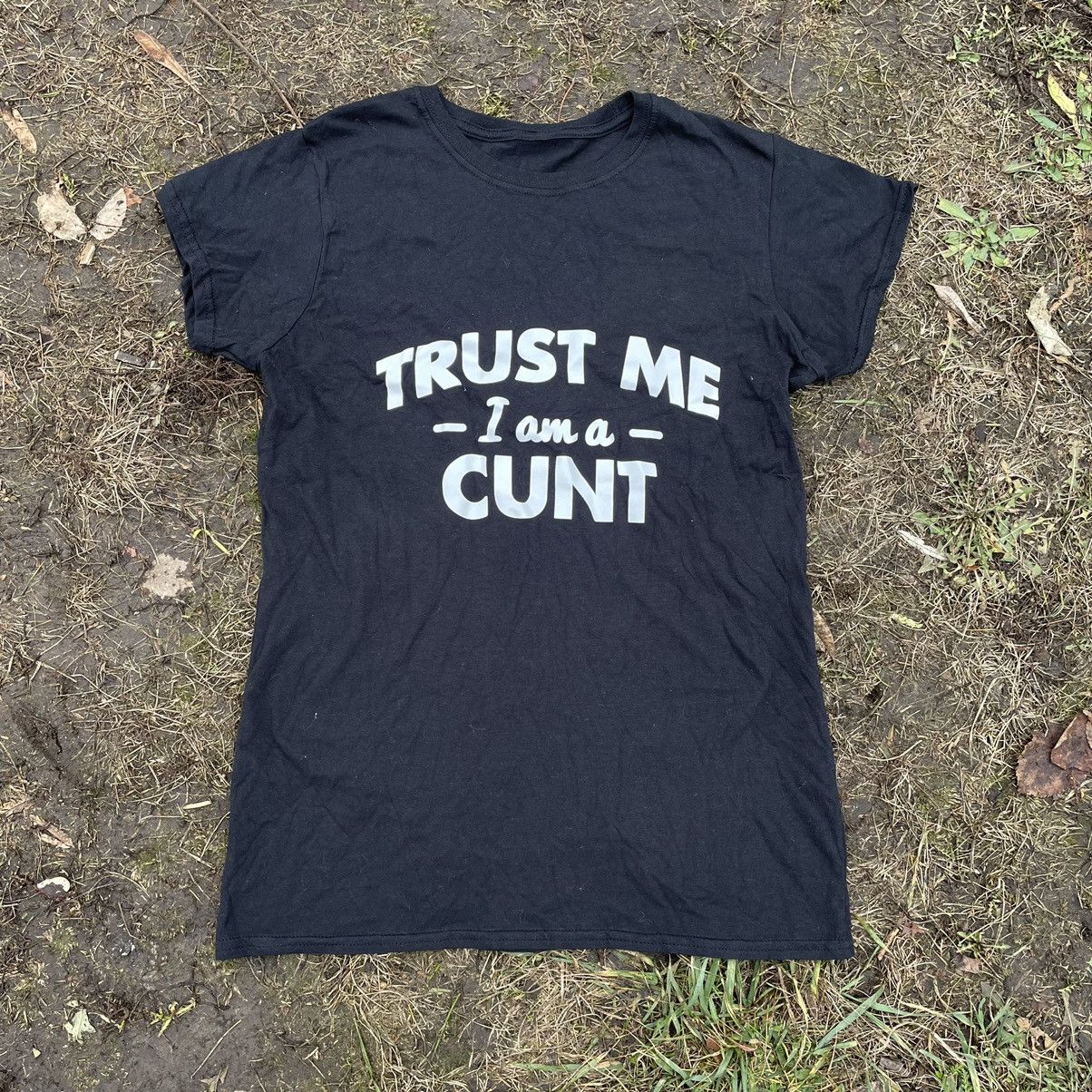 Vintage Vintage Y2K Graphic Tee Humor Thrashed Black Boxy Punk M Size M / US 6-8 / IT 42-44 - 1 Thumbnail
