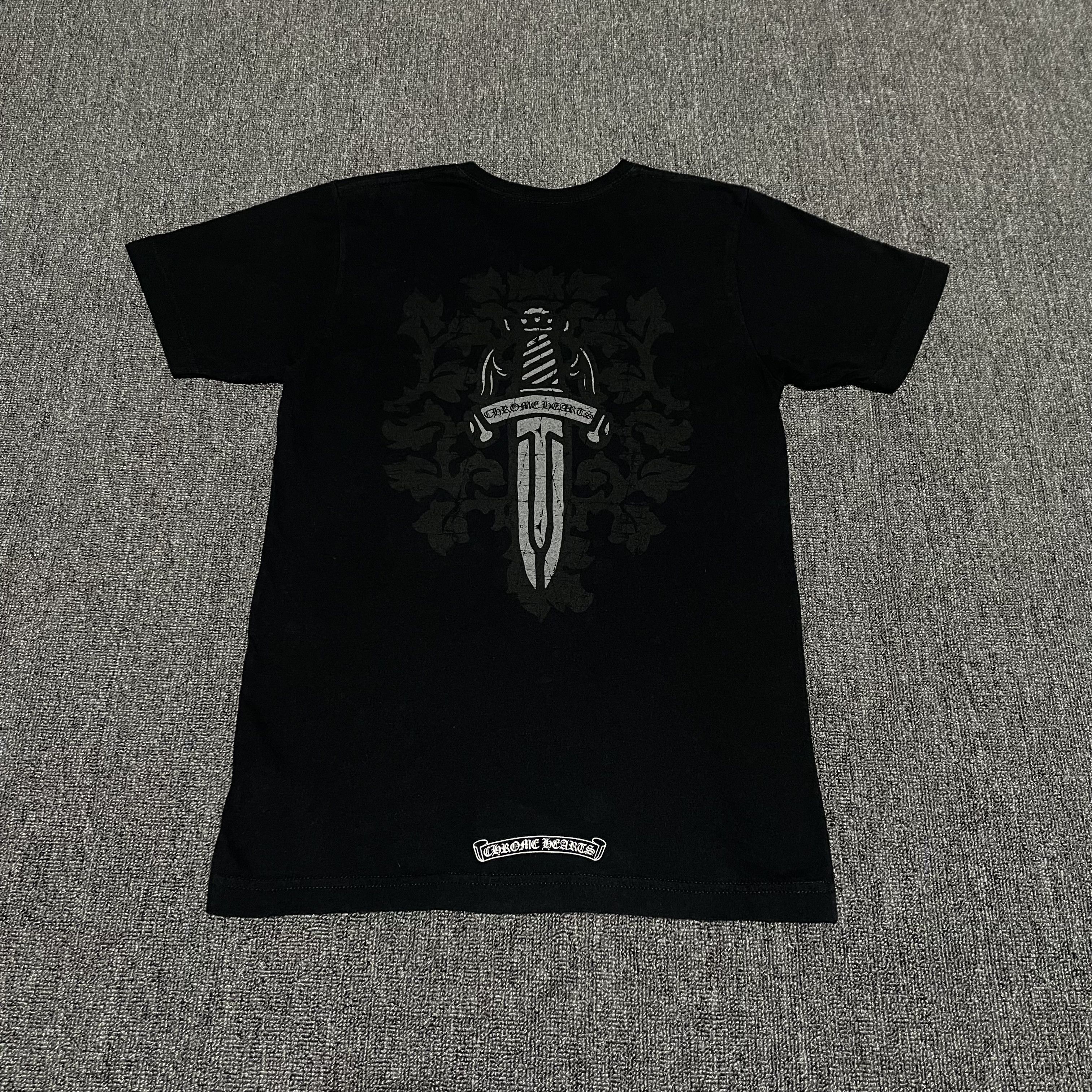 【Chrome Hearts】Hairy Dagger T-shirt★半袖Tシャツ★Black Chrome Hearts Dagger T-Shirt Black Men's - US