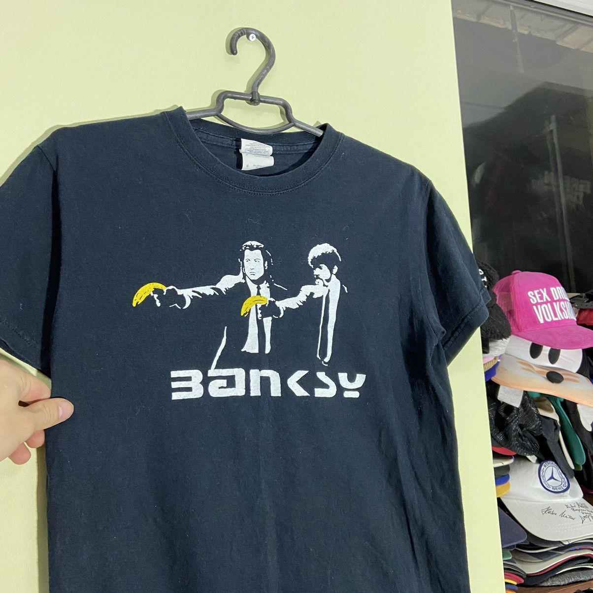 Vintage Vintage 90s Banksy Pulp Fiction Graphic Tee Faded Black S Size US S / EU 44-46 / 1 - 3 Thumbnail