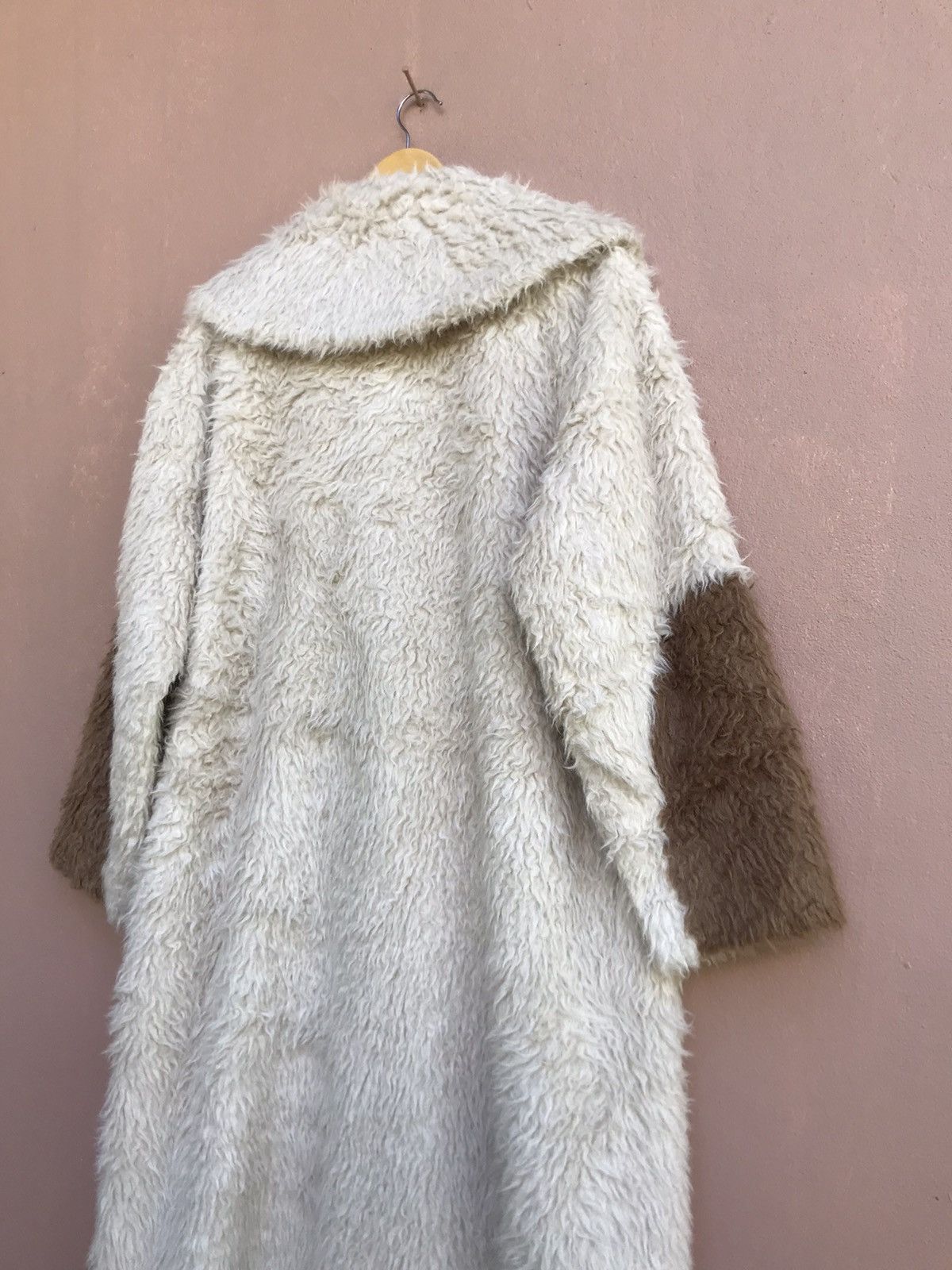 Issey Miyake Tsumori Chisato Issey Miyake Faux Fur Heavy Long Coat Size L / US 10 / IT 46 - 8 Thumbnail