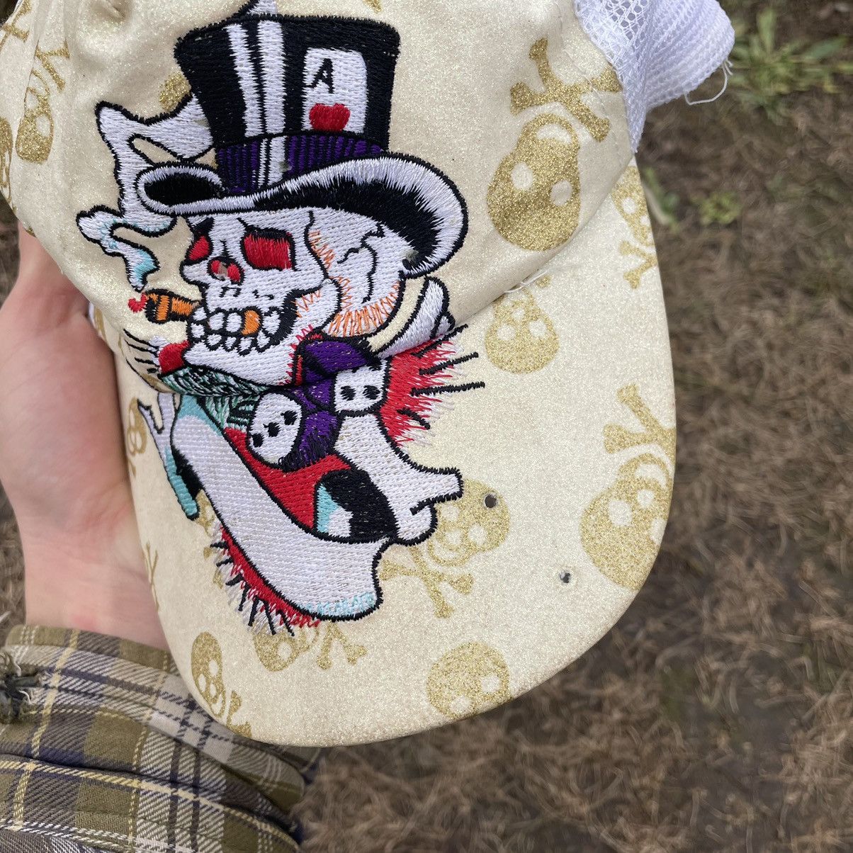 Vintage Vintage Y2K Ed Hardy Style Trucker Hat Cream Punk Opium OS Size ONE SIZE - 2 Thumbnail