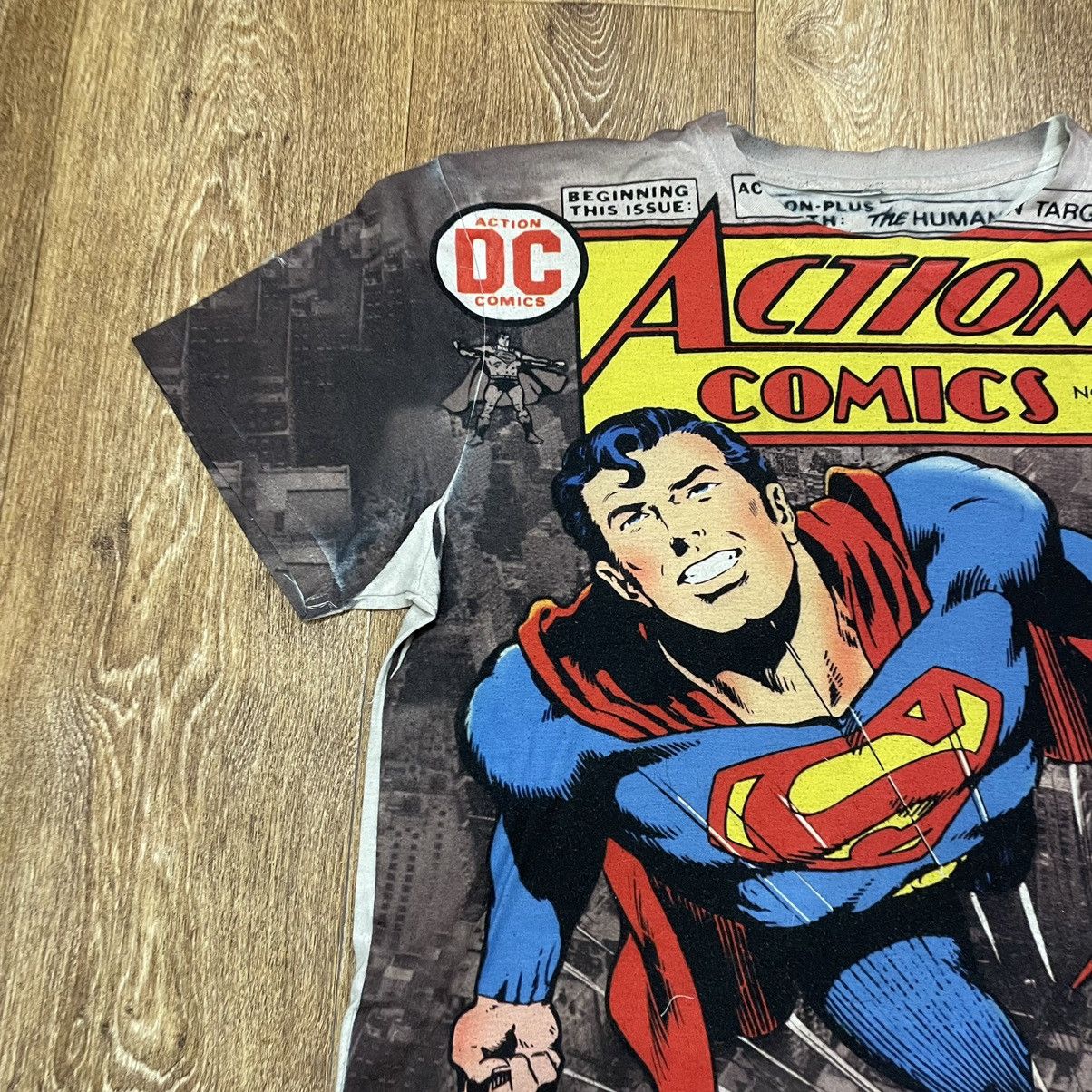 Vintage Vintage Y2K Superman Graphic Tee Sun Faded Streetwear Slim M Size US M / EU 48-50 / 2 - 4 Thumbnail
