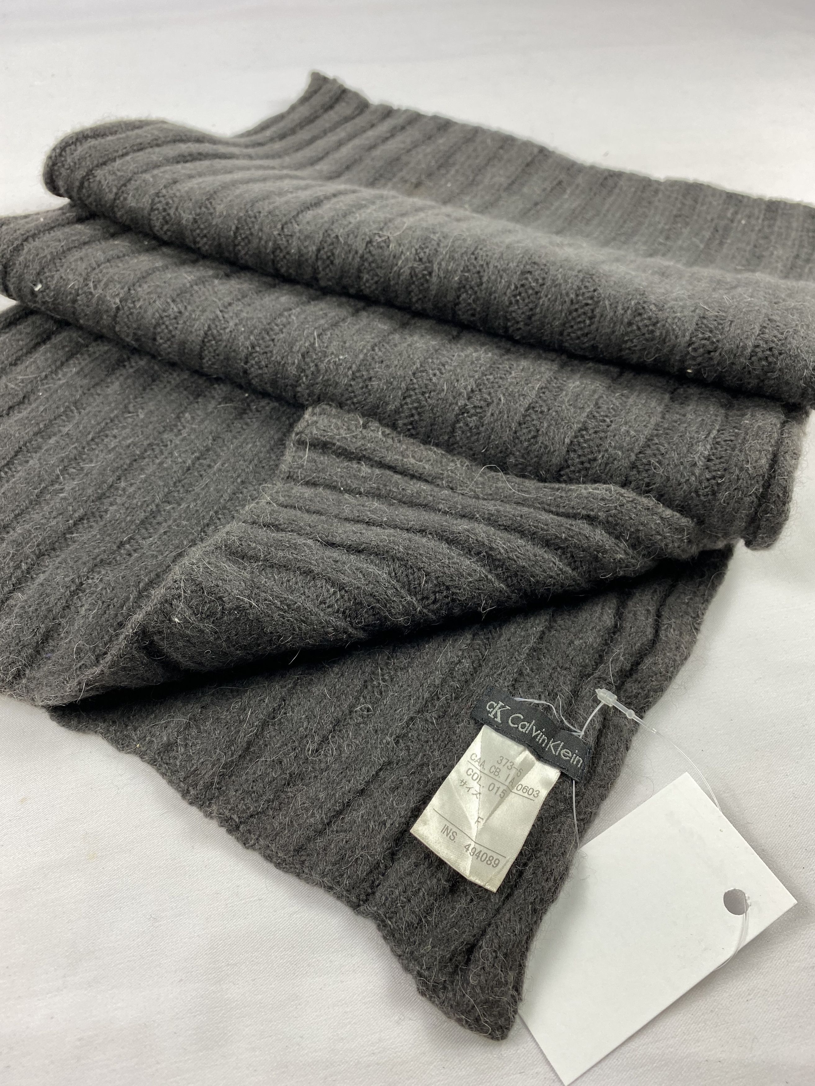 Calvin Klein Calvin Klein Scarf / Muffler / Neckwear Size ONE SIZE - 2 Thumbnail