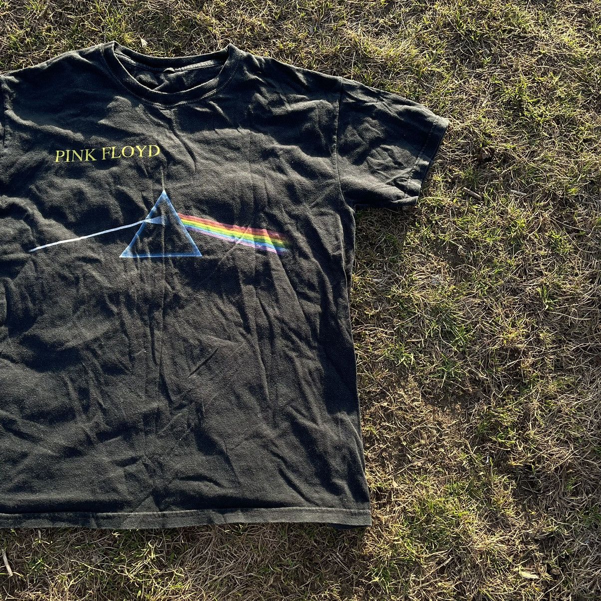 Vintage Vintage 90s Pink Floyd Sun Faded Graphic Band Tee Grunge M Size US M / EU 48-50 / 2 - 3 Thumbnail