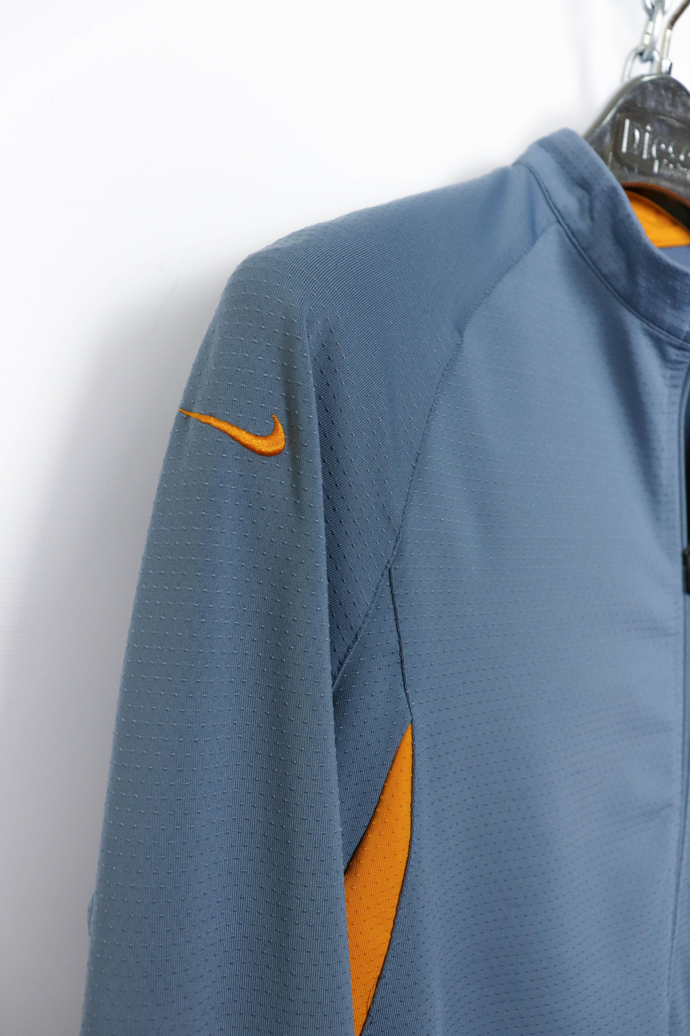 Nike Nike Sphere Dry Vintage Long Sleeve Jersey T-shirt Tee Size US L / EU 52-54 / 3 - 4 Thumbnail