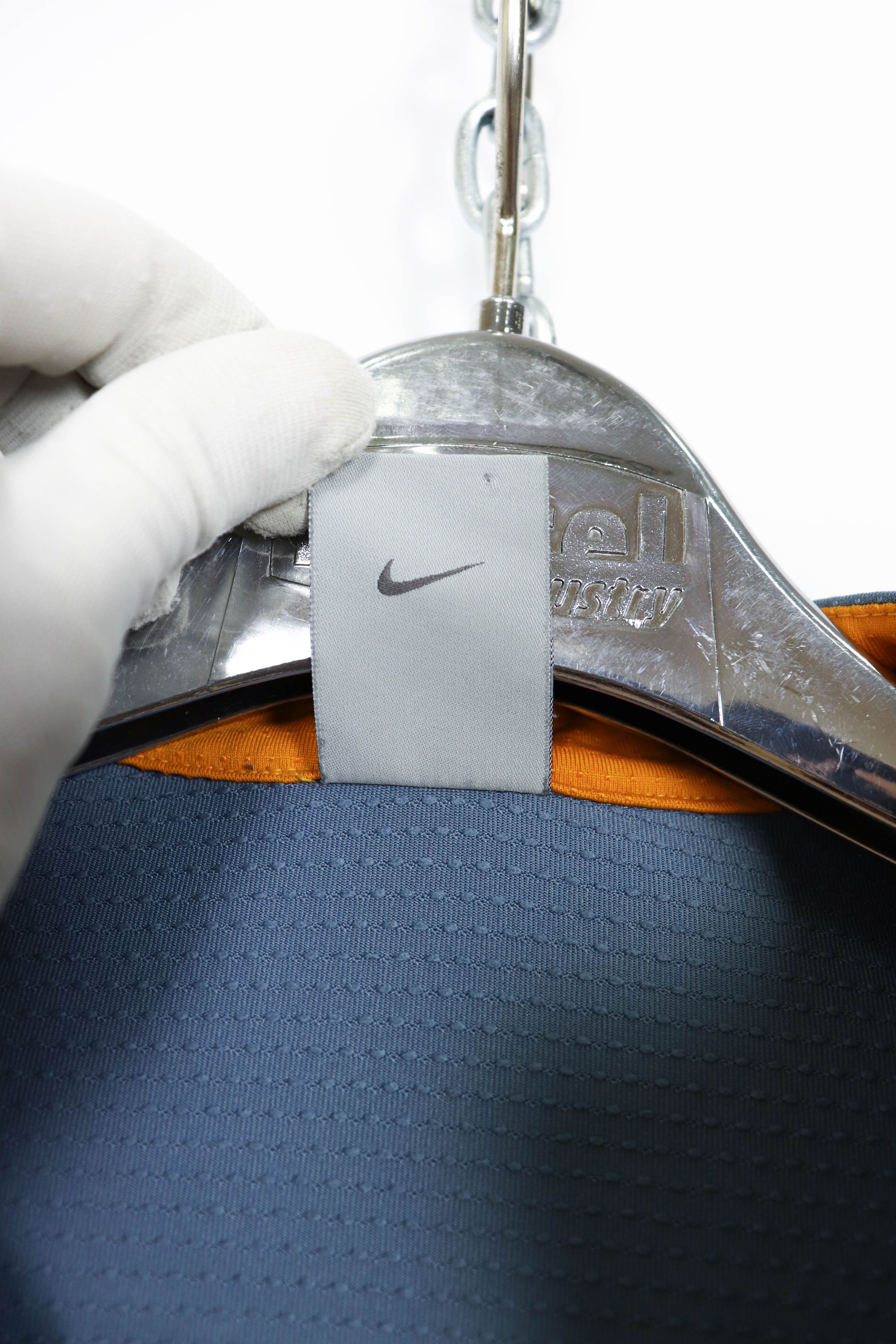 Nike Nike Sphere Dry Vintage Long Sleeve Jersey T-shirt Tee Size US L / EU 52-54 / 3 - 6 Thumbnail