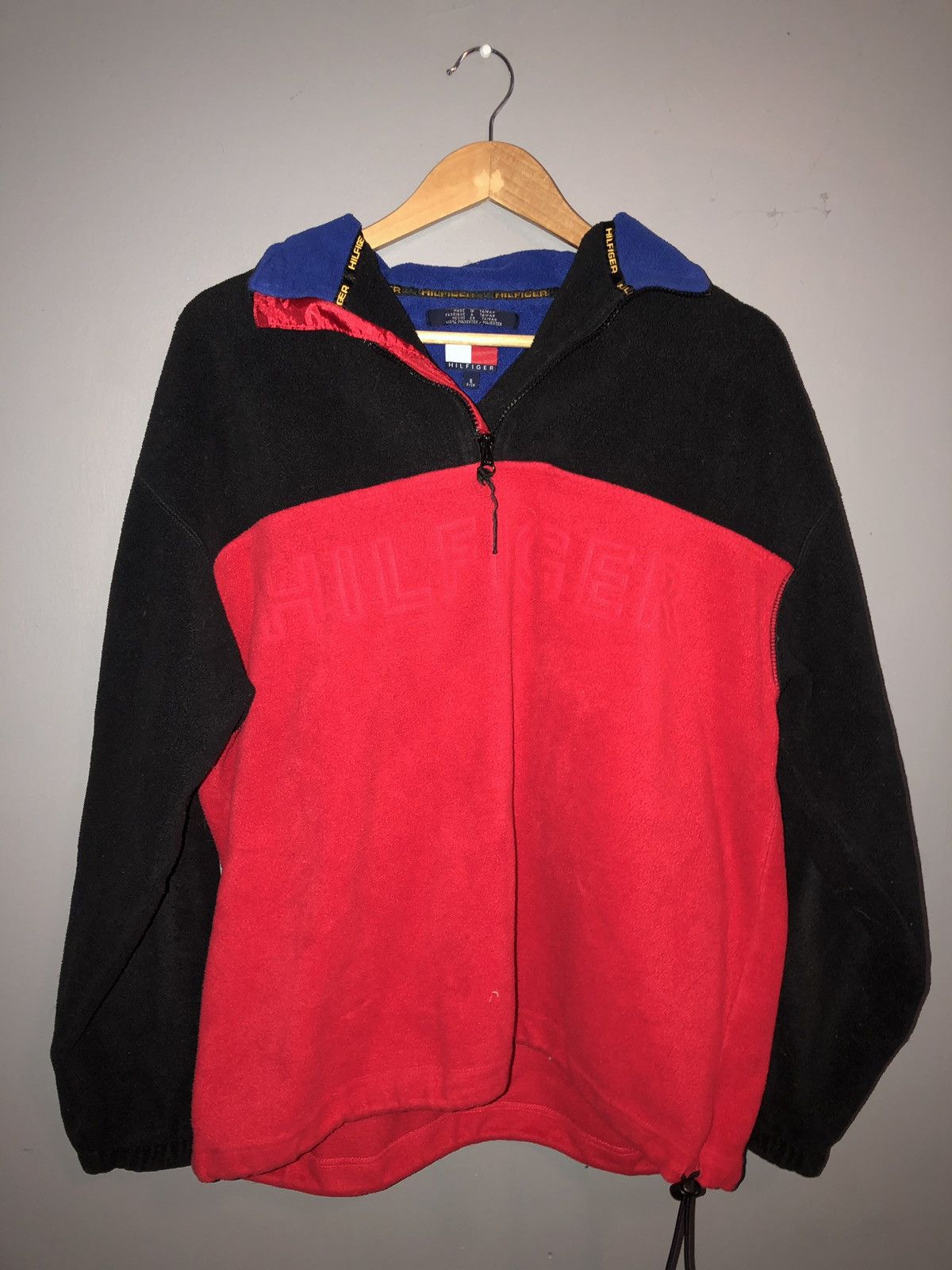 Rap Tees Vintage 90’s colourblock Tommy Hilfiger embossed fleece Size US S / EU 44-46 / 1 - 1 Thumbnail