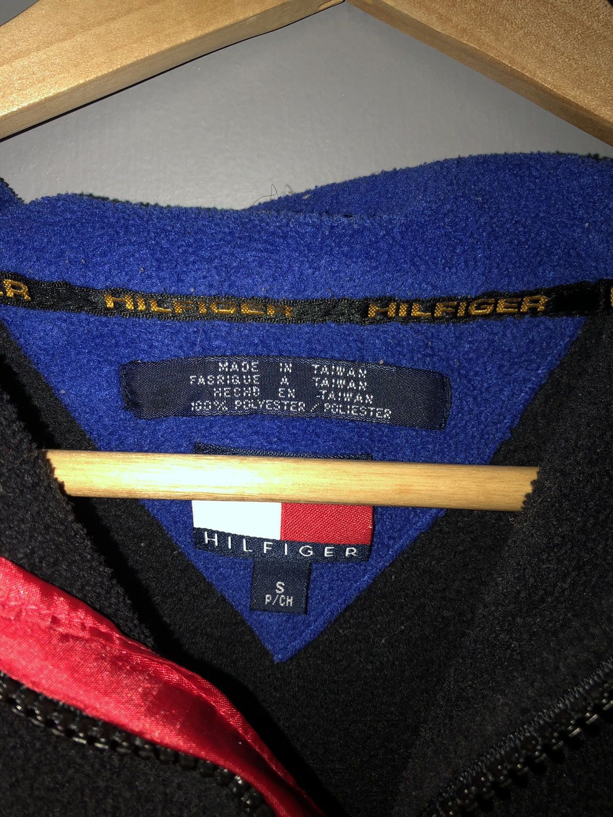 Rap Tees Vintage 90’s colourblock Tommy Hilfiger embossed fleece Size US S / EU 44-46 / 1 - 3 Thumbnail