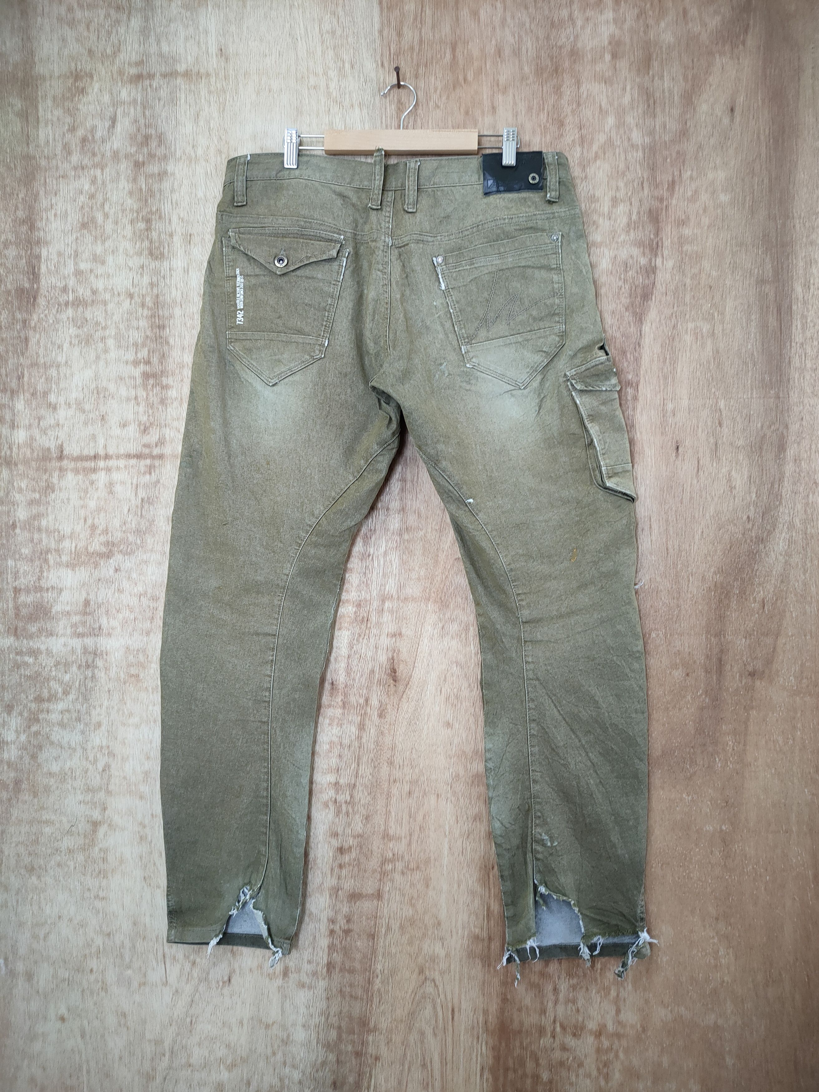 Seditionaries × Vintage VINTAGE IZ FRONTIER FADED/DISTRESSED CARGO PANTS Size US 36 / EU 52 - 6 Thumbnail