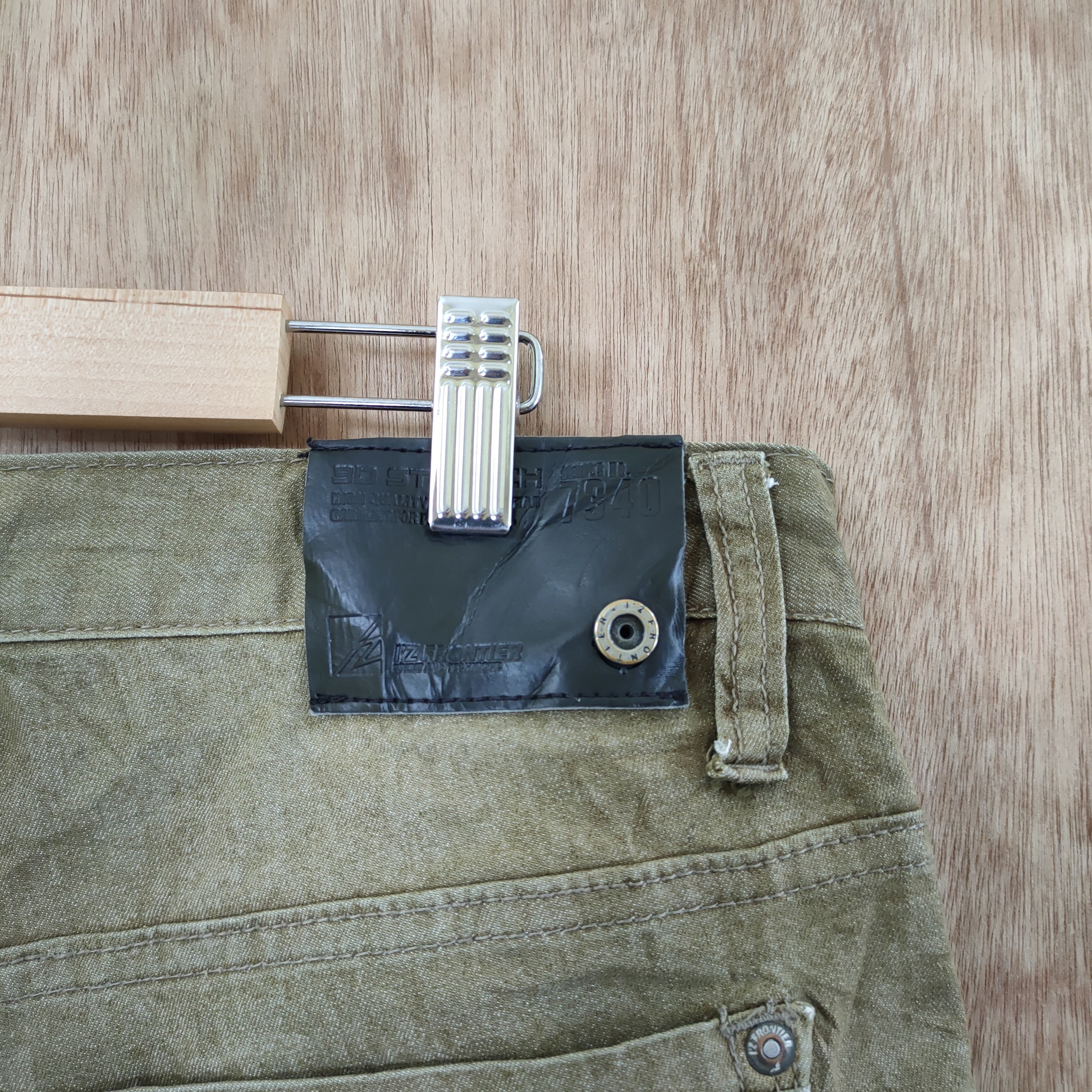 Seditionaries × Vintage VINTAGE IZ FRONTIER FADED/DISTRESSED CARGO PANTS Size US 36 / EU 52 - 9 Thumbnail