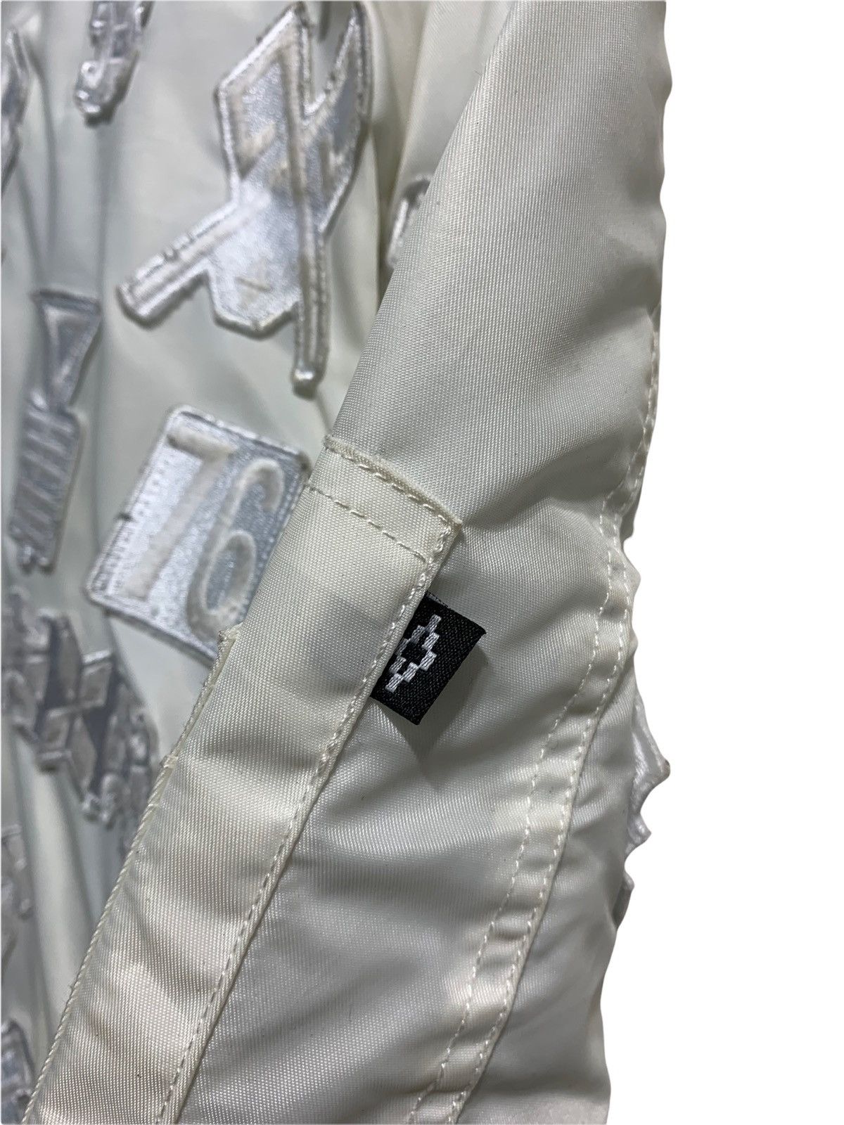 Alpha Industries × Marcelo Burlon 🔥MARCELO BURLON X ALPHA IND WHITE PATCHES EMBROIDERY JACKETS Size US M / EU 48-50 / 2 - 6 Thumbnail