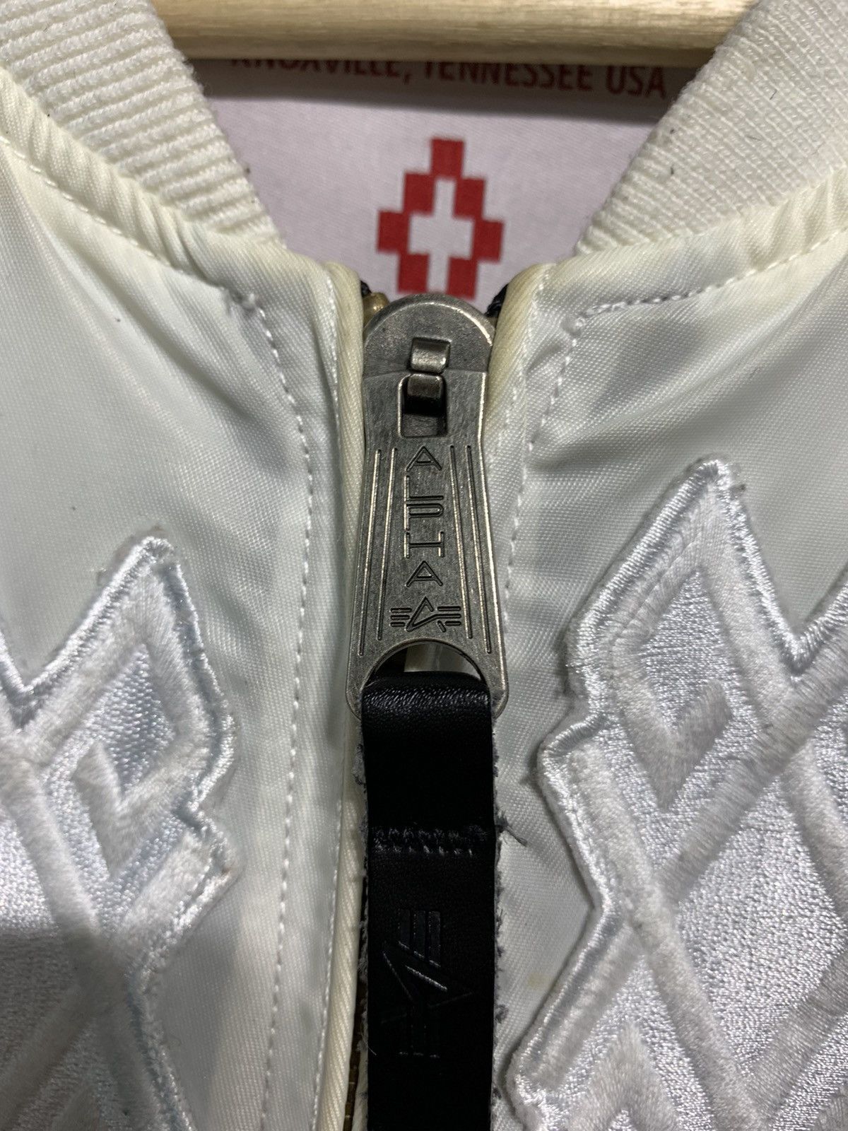 Alpha Industries × Marcelo Burlon 🔥MARCELO BURLON X ALPHA IND WHITE PATCHES EMBROIDERY JACKETS Size US M / EU 48-50 / 2 - 13 Thumbnail