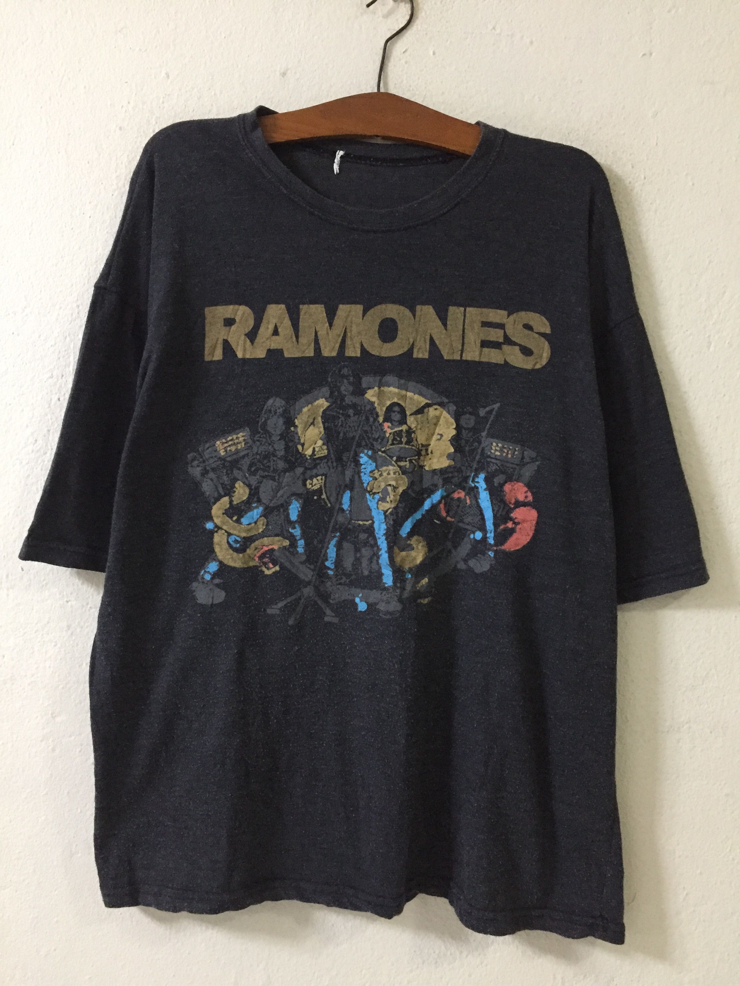 Band Tees Ramones Rock Band Tshirt Size US L / EU 52-54 / 3 - 1 Thumbnail