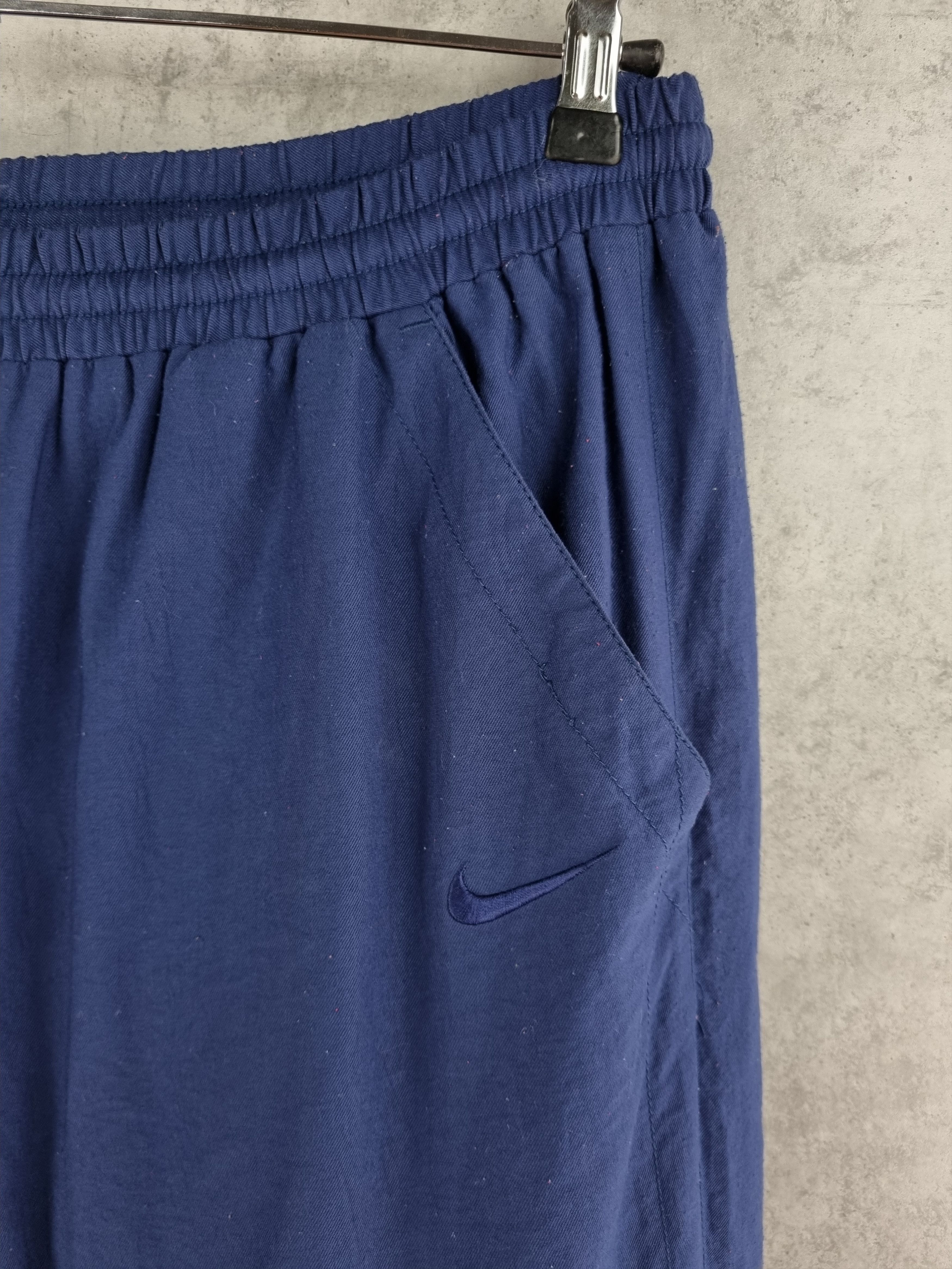 Nike × Vintage 90s Baggy Fit Nike Nylon Vintage Sweatpant Travis Scott Size US 32 / EU 48 - 10 Thumbnail