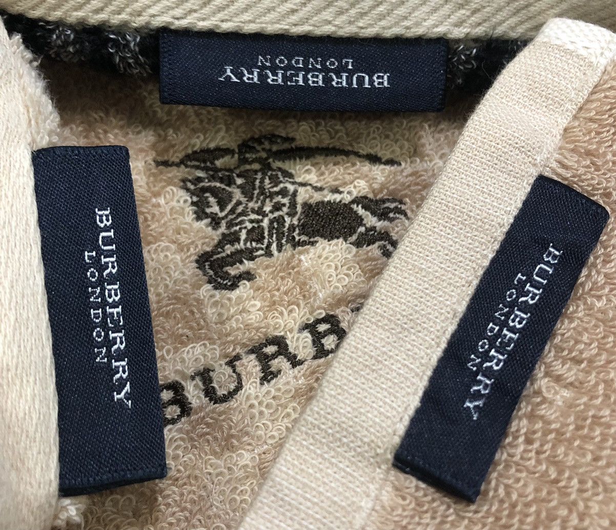 Burberry Burberry Embossed Logo Face Towel Lot 3 lots Size ONE SIZE - 7 Thumbnail