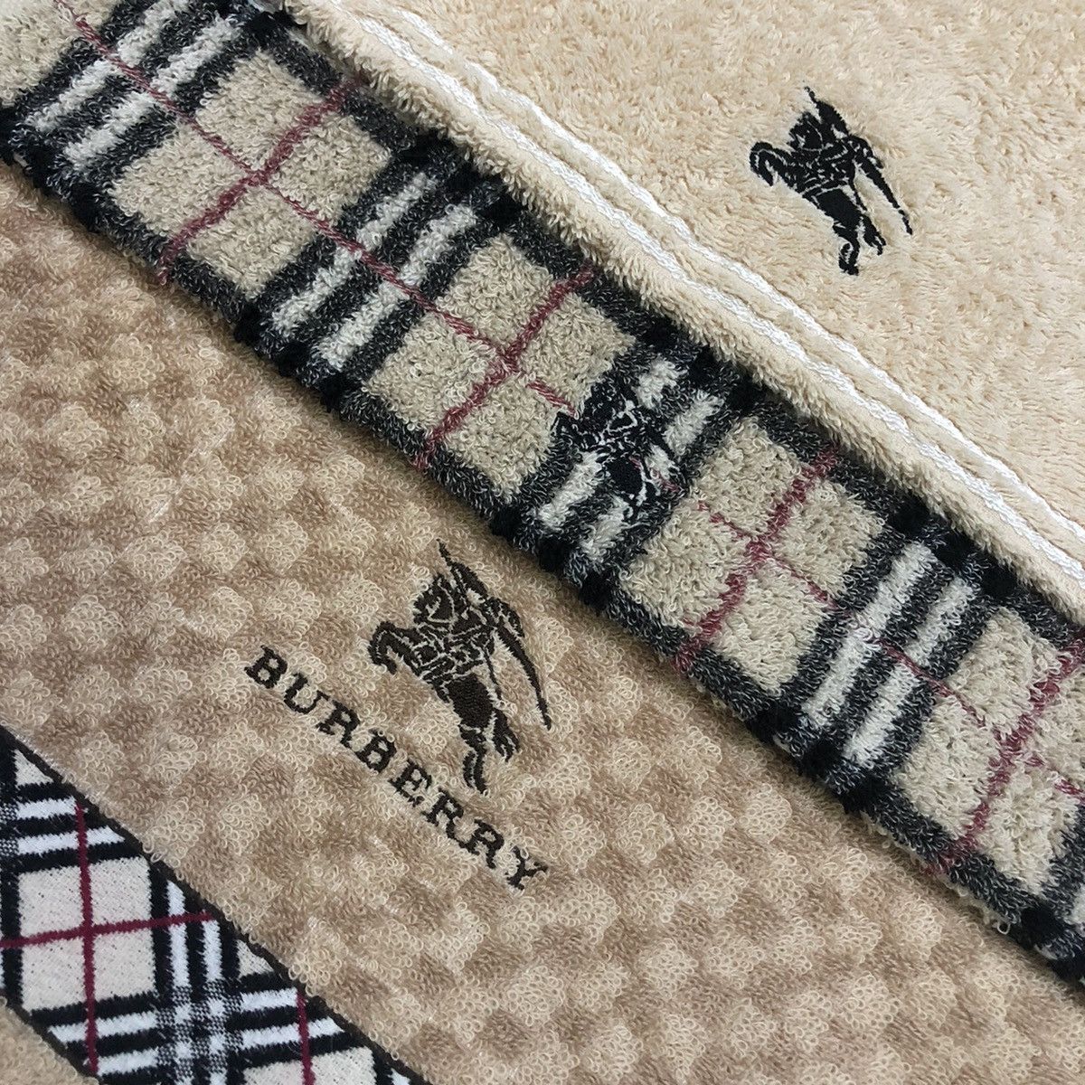 Burberry Burberry Embossed Logo Face Towel Lot 3 lots Size ONE SIZE - 6 Thumbnail