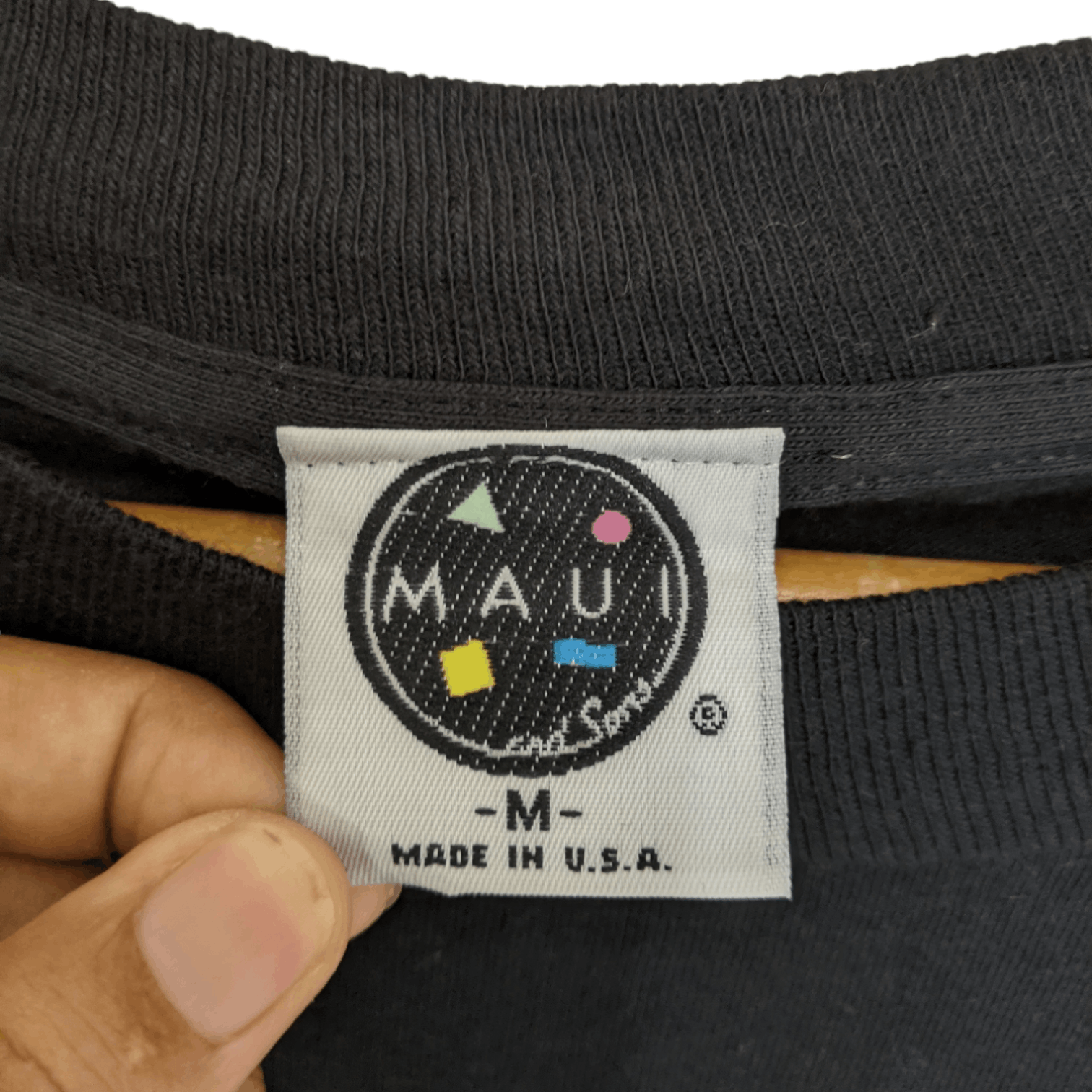 Maui and Sons × Vintage Vintage 90's MAUI & SONS Graphic T-Shirt Single Stitches Size US S / EU 44-46 / 1 - 9 Thumbnail